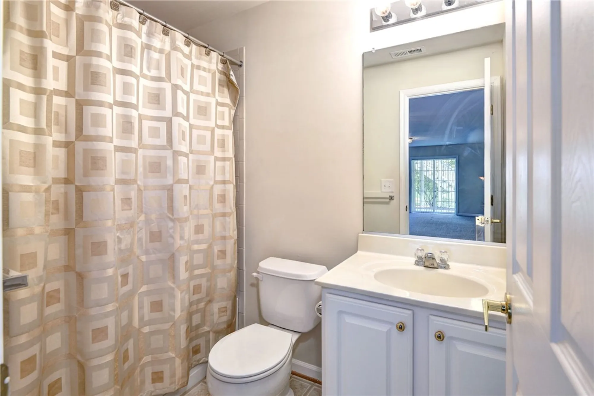 Property Slideshow image 28 of 50 | 6667 rexford ln, Williamsburg, VA, 23188