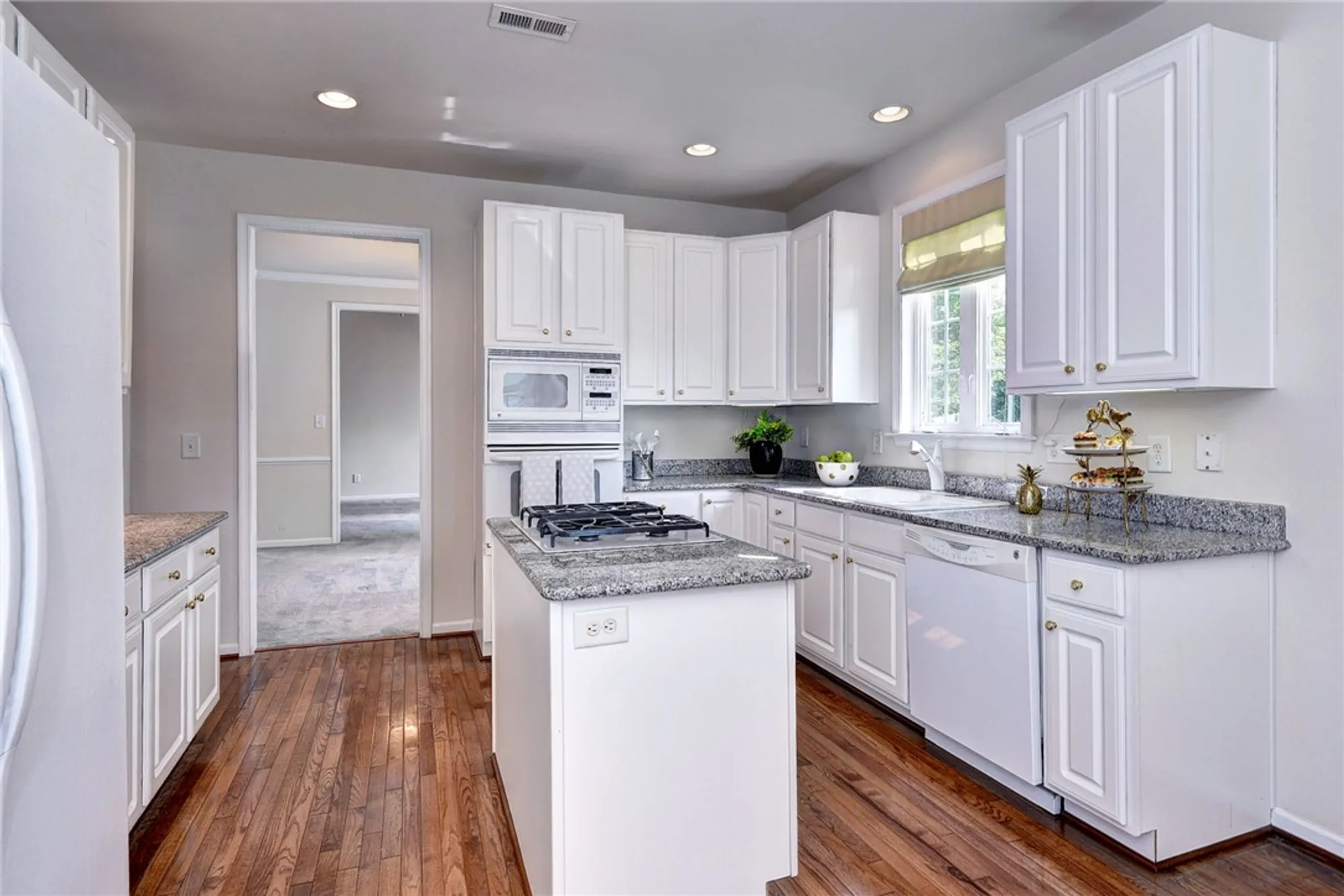 Property Slideshow image 9 of 50 | 6667 rexford ln, Williamsburg, VA, 23188