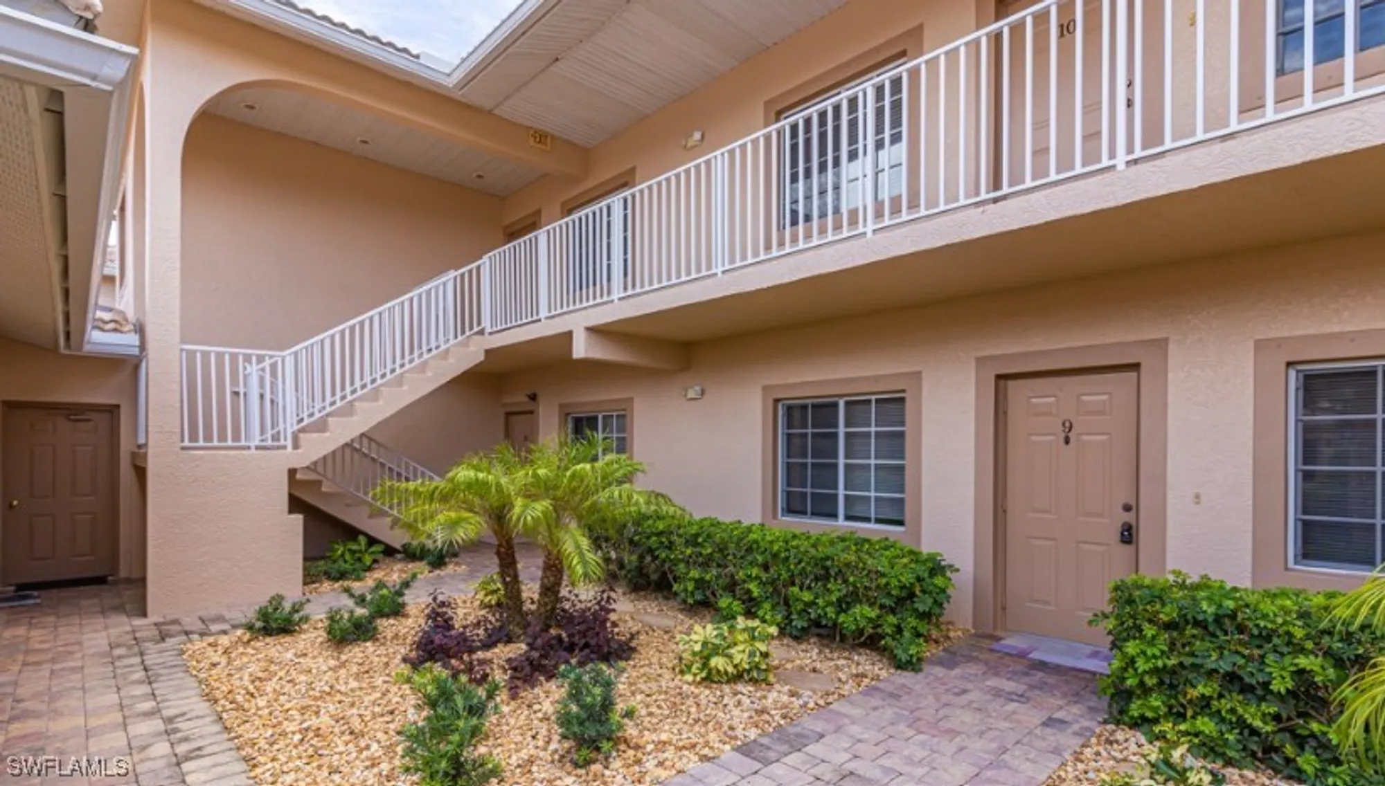 Property Slideshow image 4 of 28 | 9113 michael cir unit 9, Naples, FL, 34113