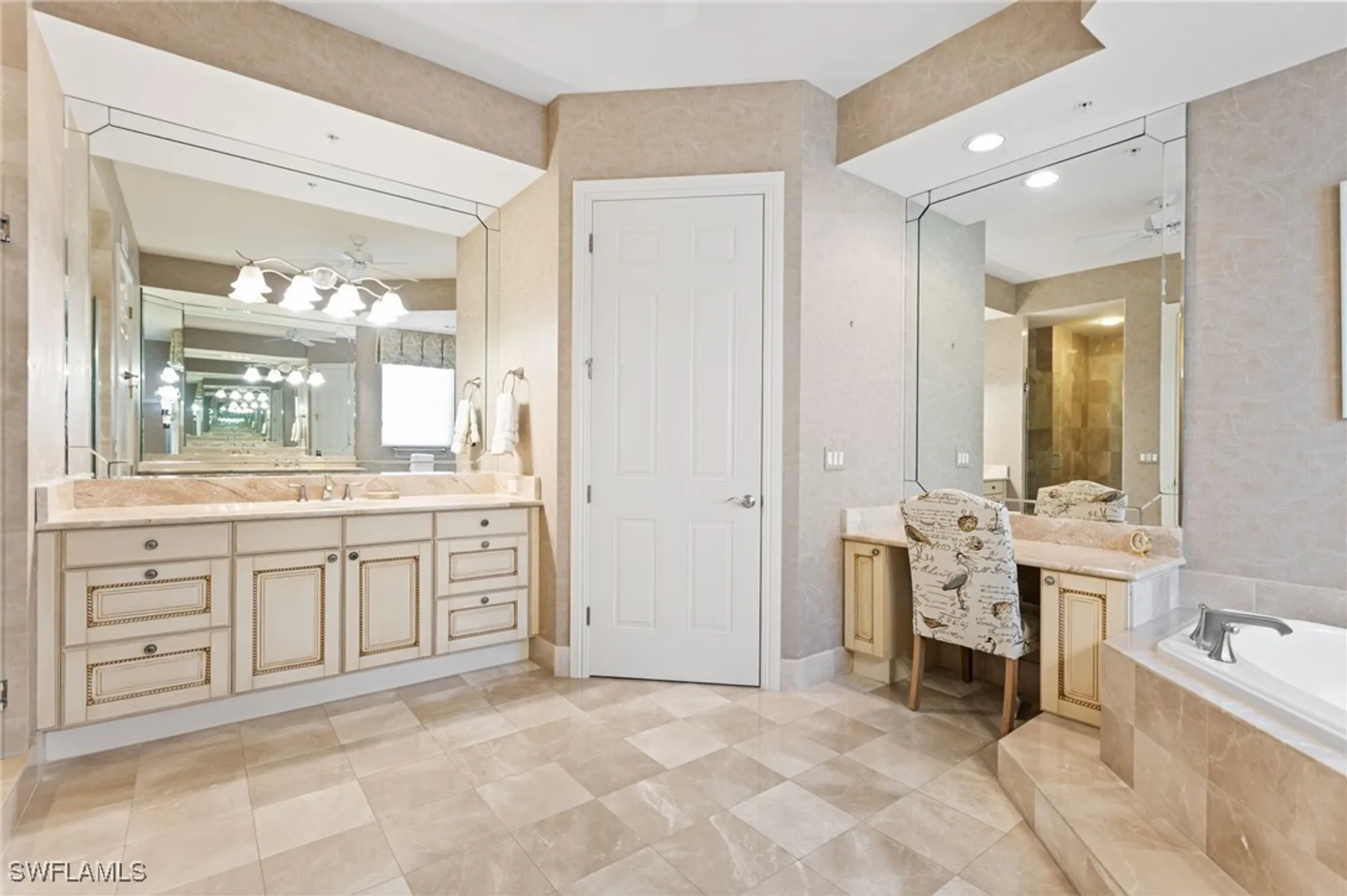 Property Slideshow image 24 of 50 | 14270 royal harbour ct unit 620, Fort Myers, FL, 33908