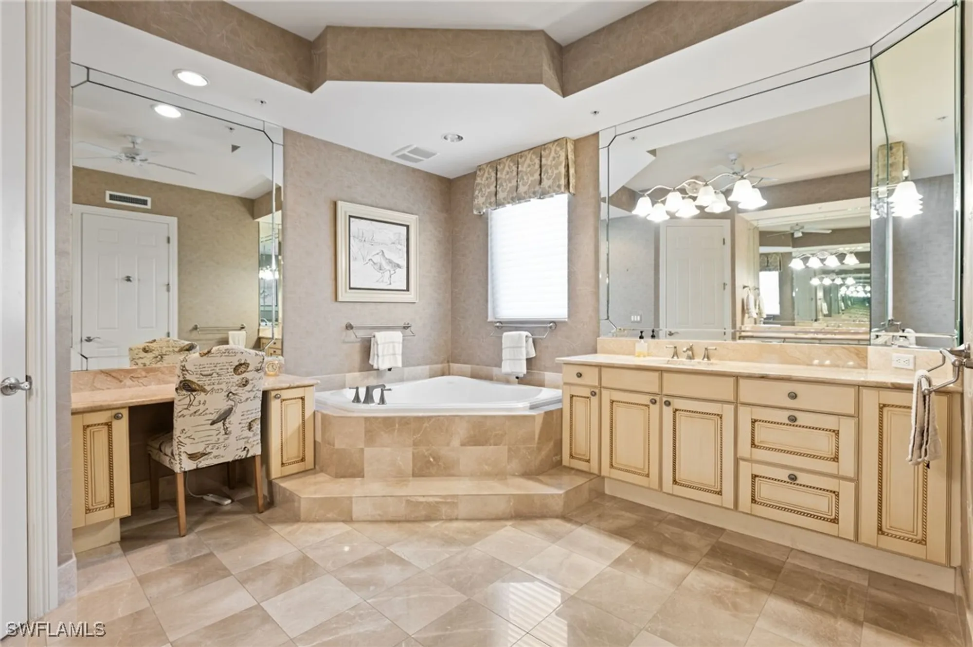 Property Slideshow image 25 of 50 | 14270 royal harbour ct unit 620, Fort Myers, FL, 33908