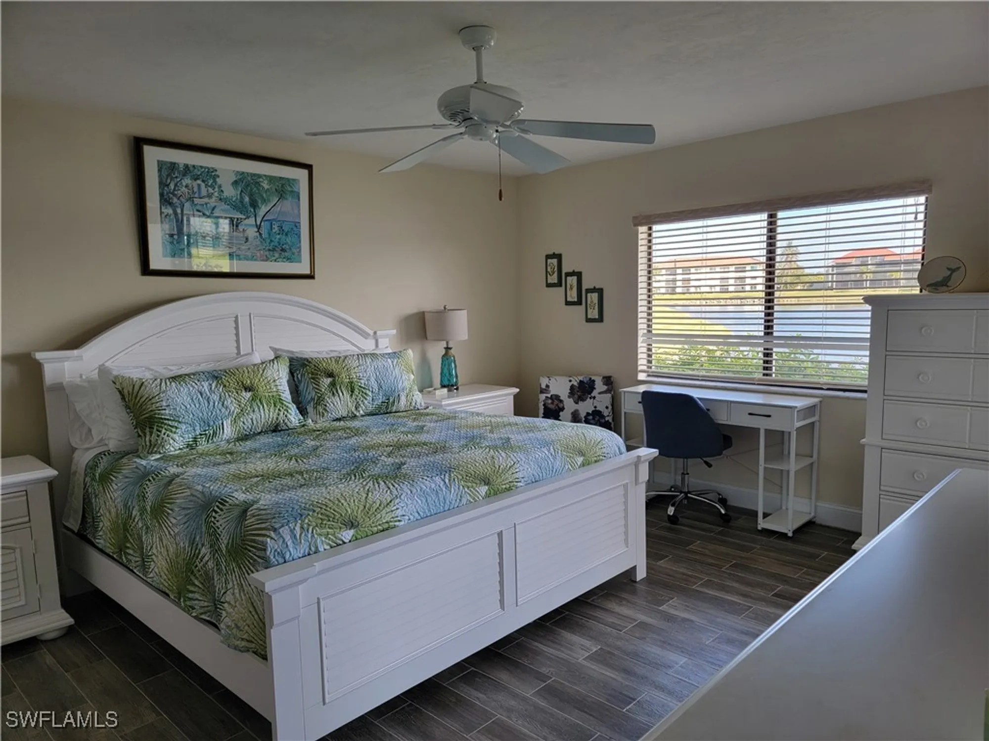 Property Slideshow image 16 of 33 | 11170 caravel cir 104, Fort Myers, FL, 33908