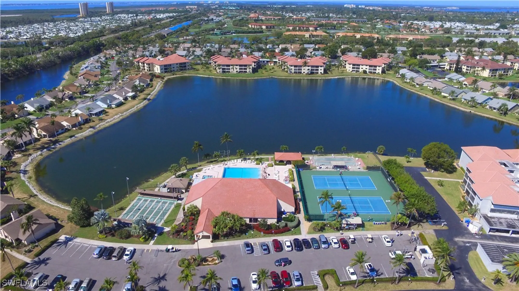 Property Slideshow image 30 of 33 | 11170 caravel cir 104, Fort Myers, FL, 33908