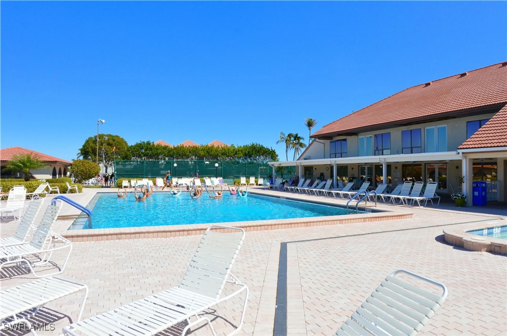 Property Slideshow image 32 of 33 | 11170 caravel cir 104, Fort Myers, FL, 33908