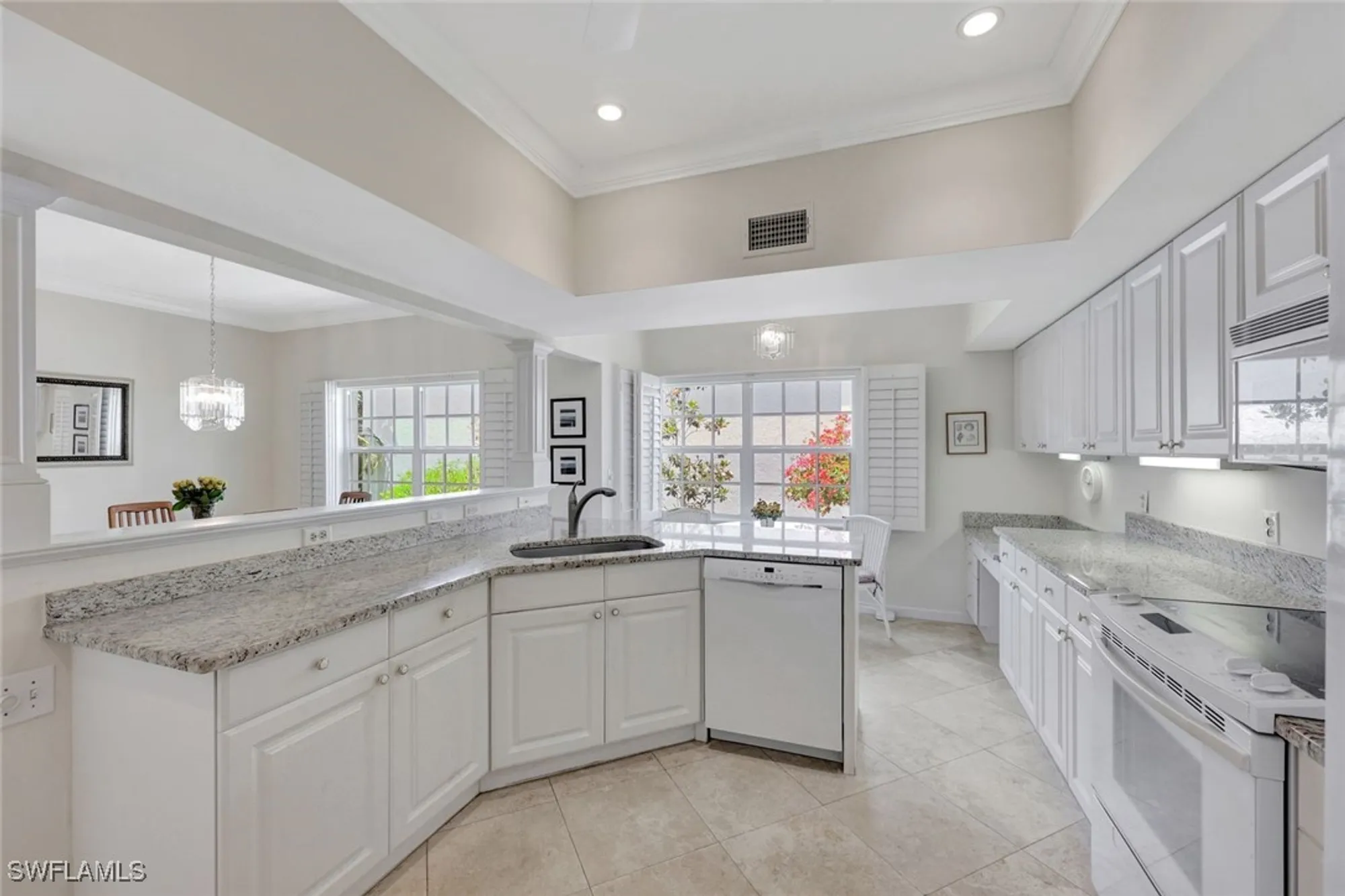 Property Slideshow image 13 of 28 | 5929 chanteclair dr # 8, Naples, FL, 34108