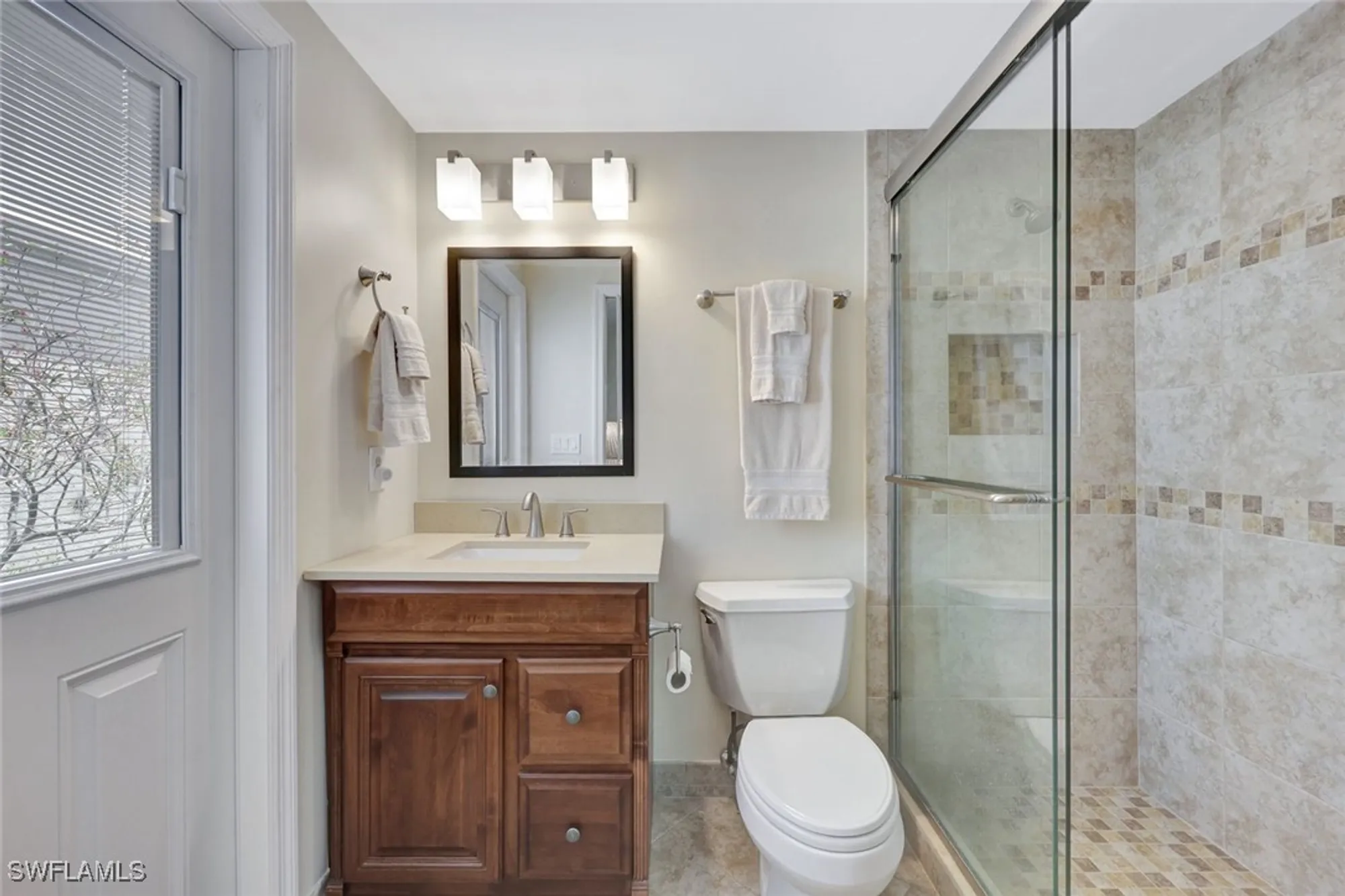 Property Slideshow image 21 of 28 | 5929 chanteclair dr # 8, Naples, FL, 34108