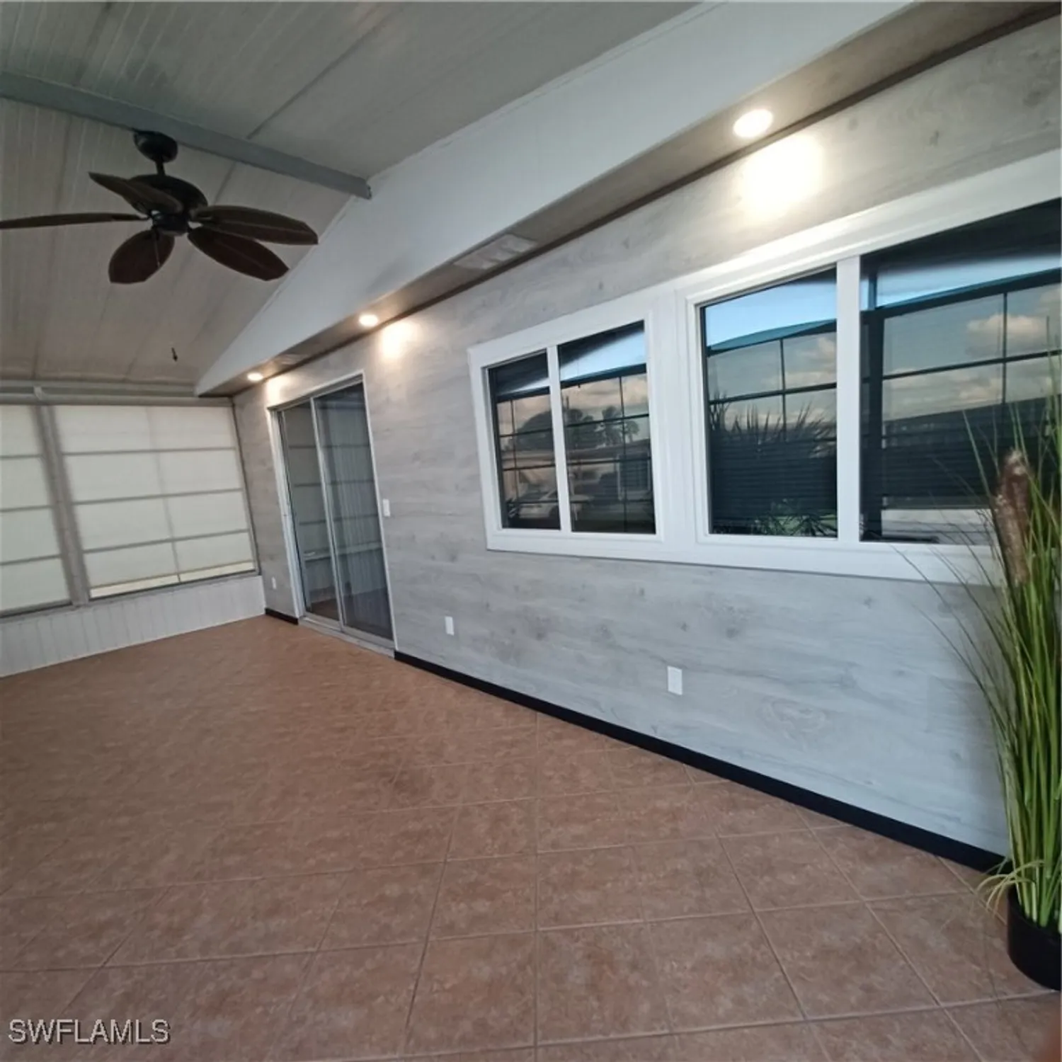 Property Slideshow image 28 of 38 | 5502 ben franklin ln, North Fort Myers, FL, 33917