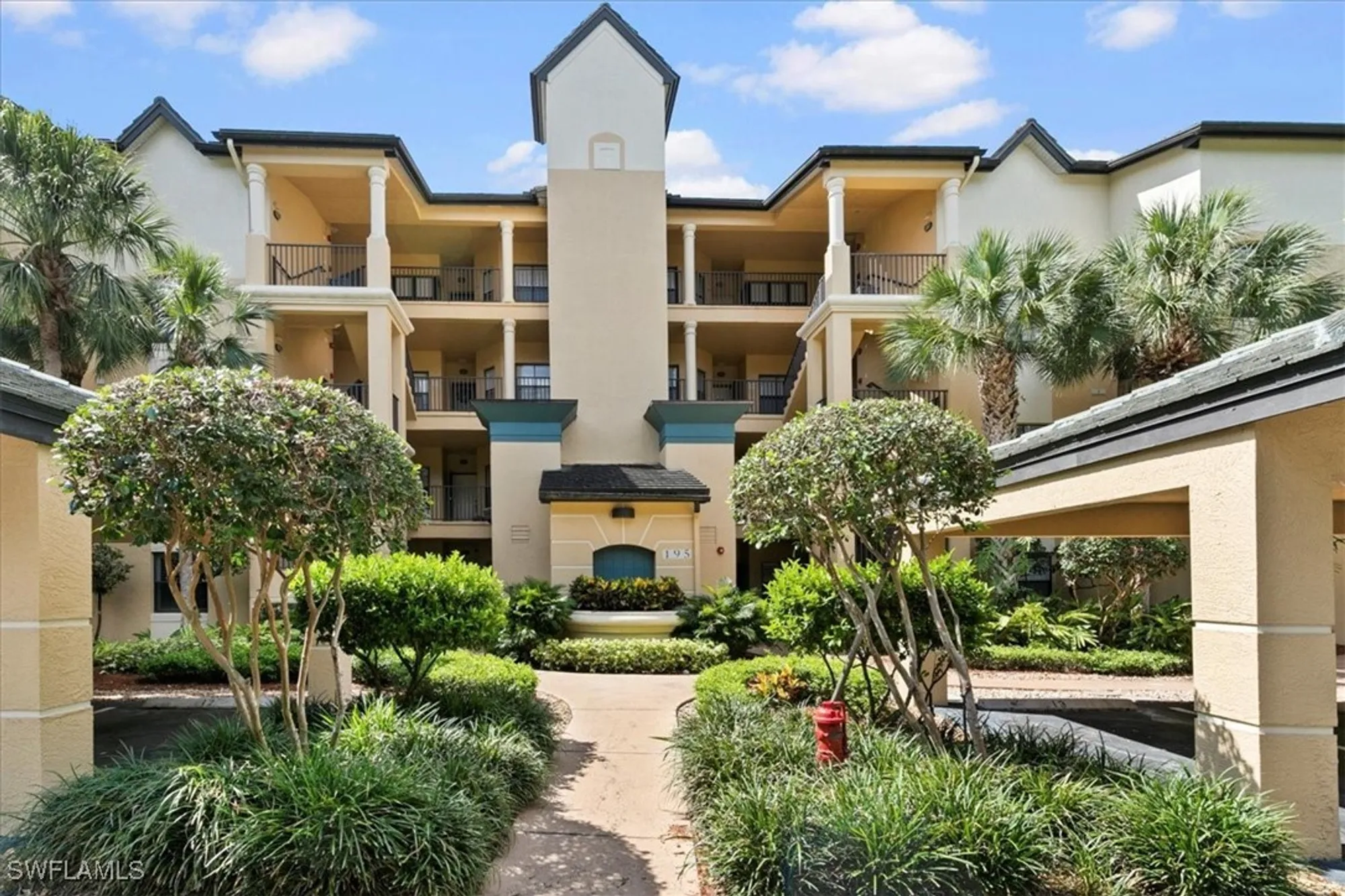 Property Slideshow image 19 of 20 | 195 vintage cir e304, Naples, FL, 34119