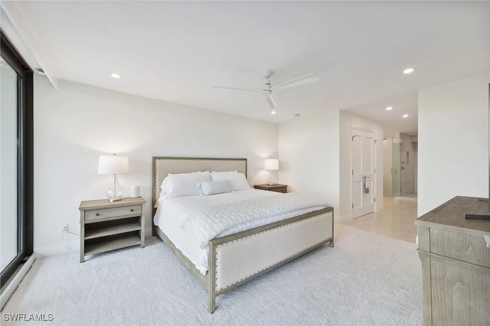 Property Slideshow image 14 of 41 | 2318 gulf shore blvd n # 510, Naples, FL, 34103