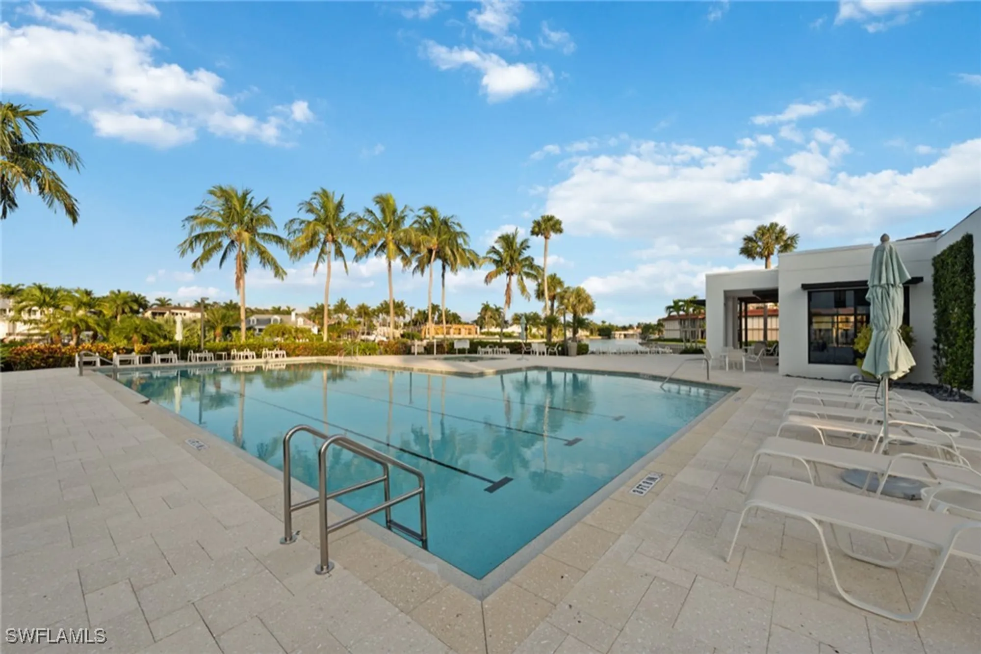 Property Slideshow image 28 of 41 | 2318 gulf shore blvd n # 510, Naples, FL, 34103