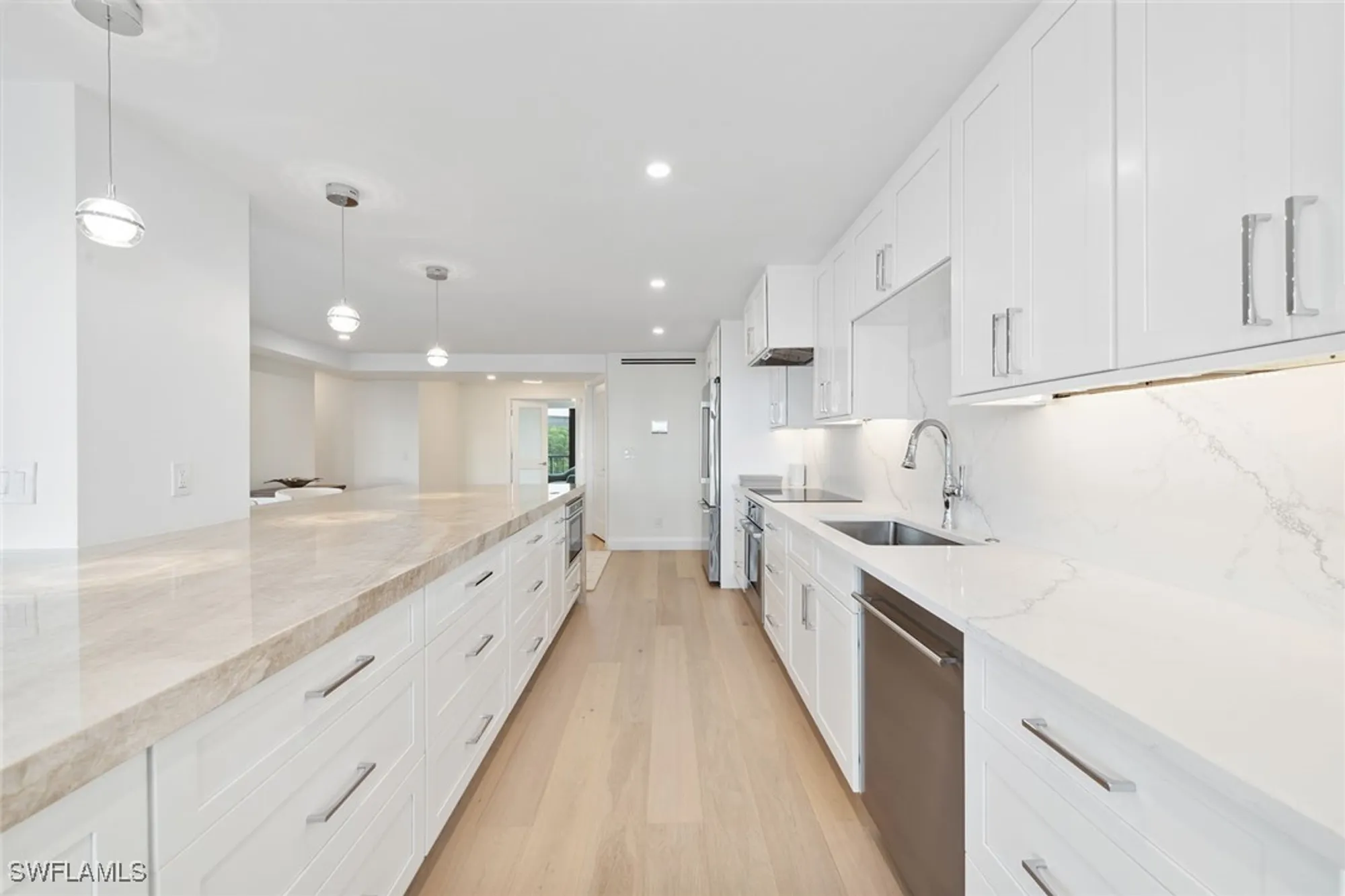 Property Slideshow image 6 of 41 | 2318 gulf shore blvd n # 510, Naples, FL, 34103