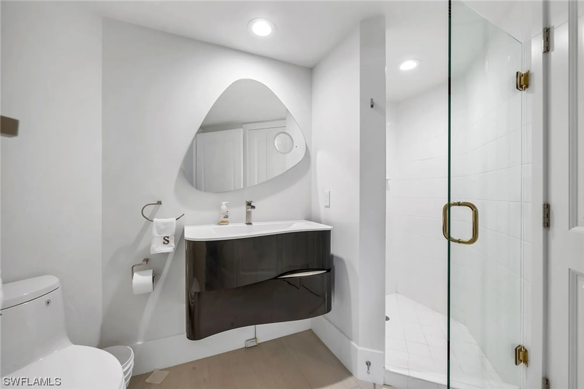 Property Slideshow image 13 of 28 | 6597 nicholas blvd apt 401, Naples, FL, 34108