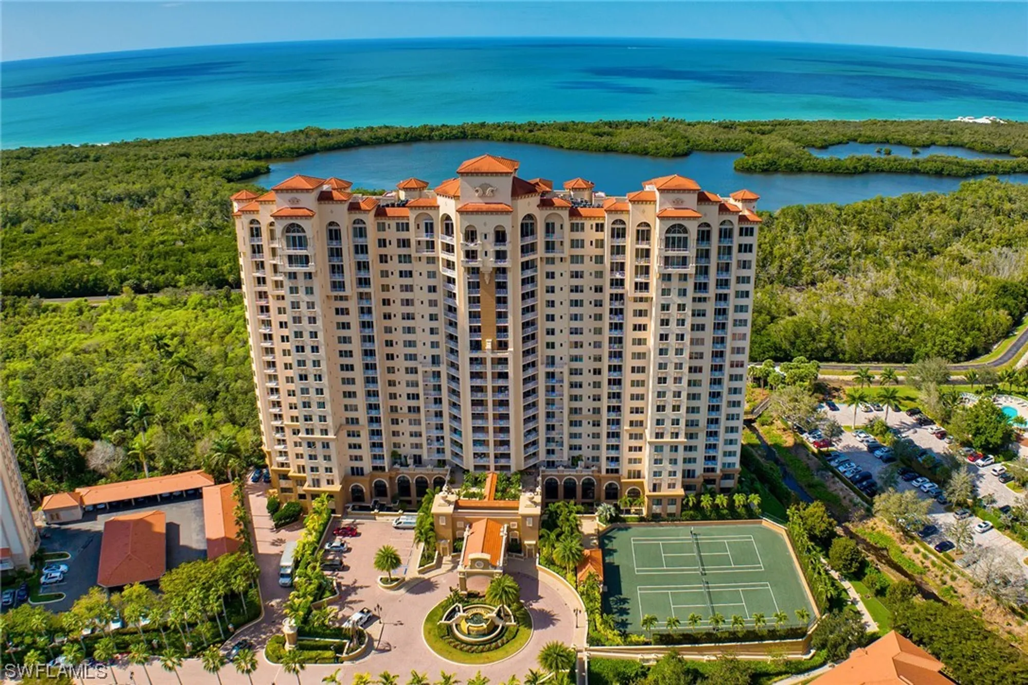 Property Slideshow image 20 of 28 | 6597 nicholas blvd apt 401, Naples, FL, 34108