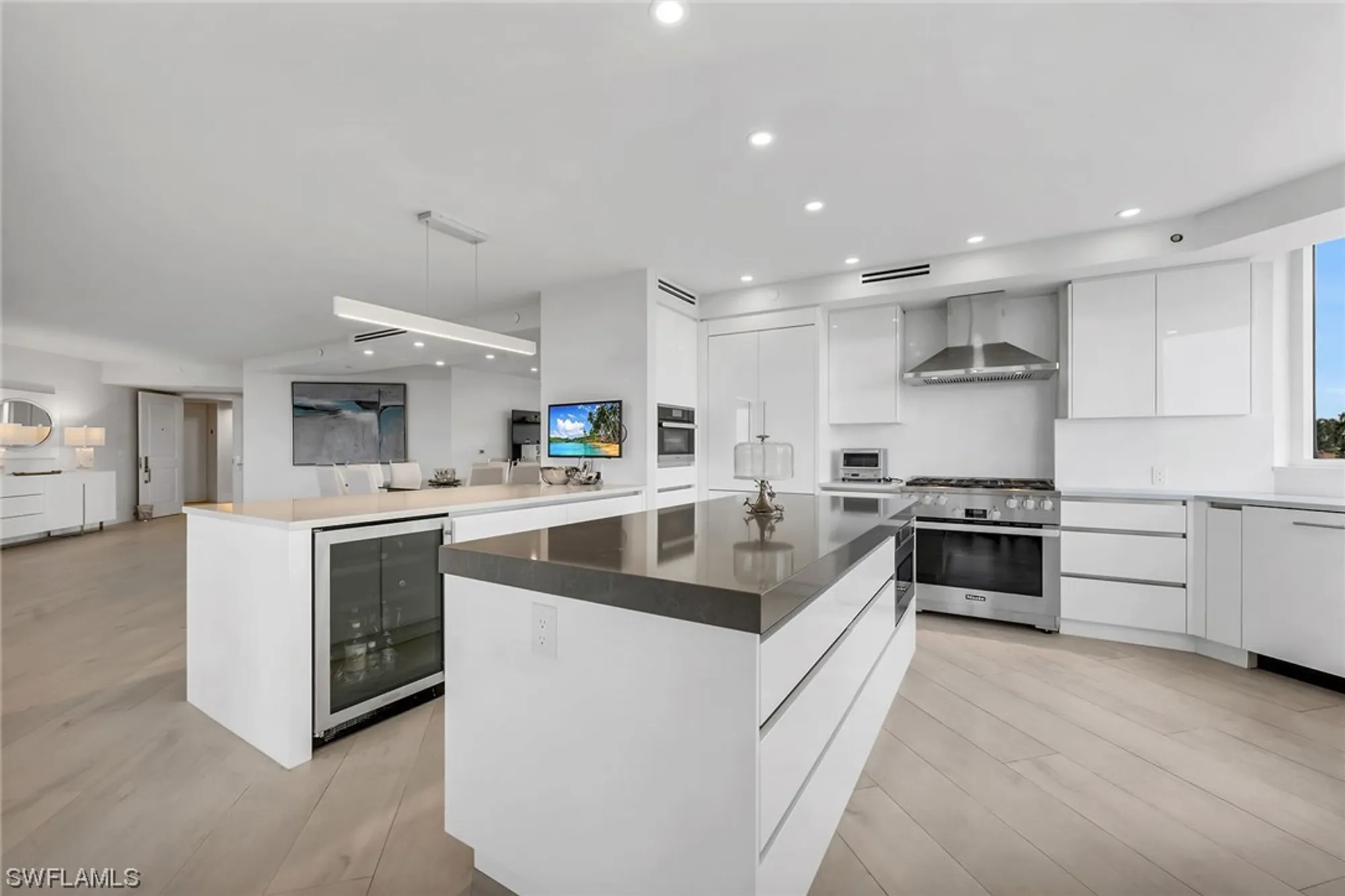 Property Slideshow image 5 of 28 | 6597 nicholas blvd apt 401, Naples, FL, 34108