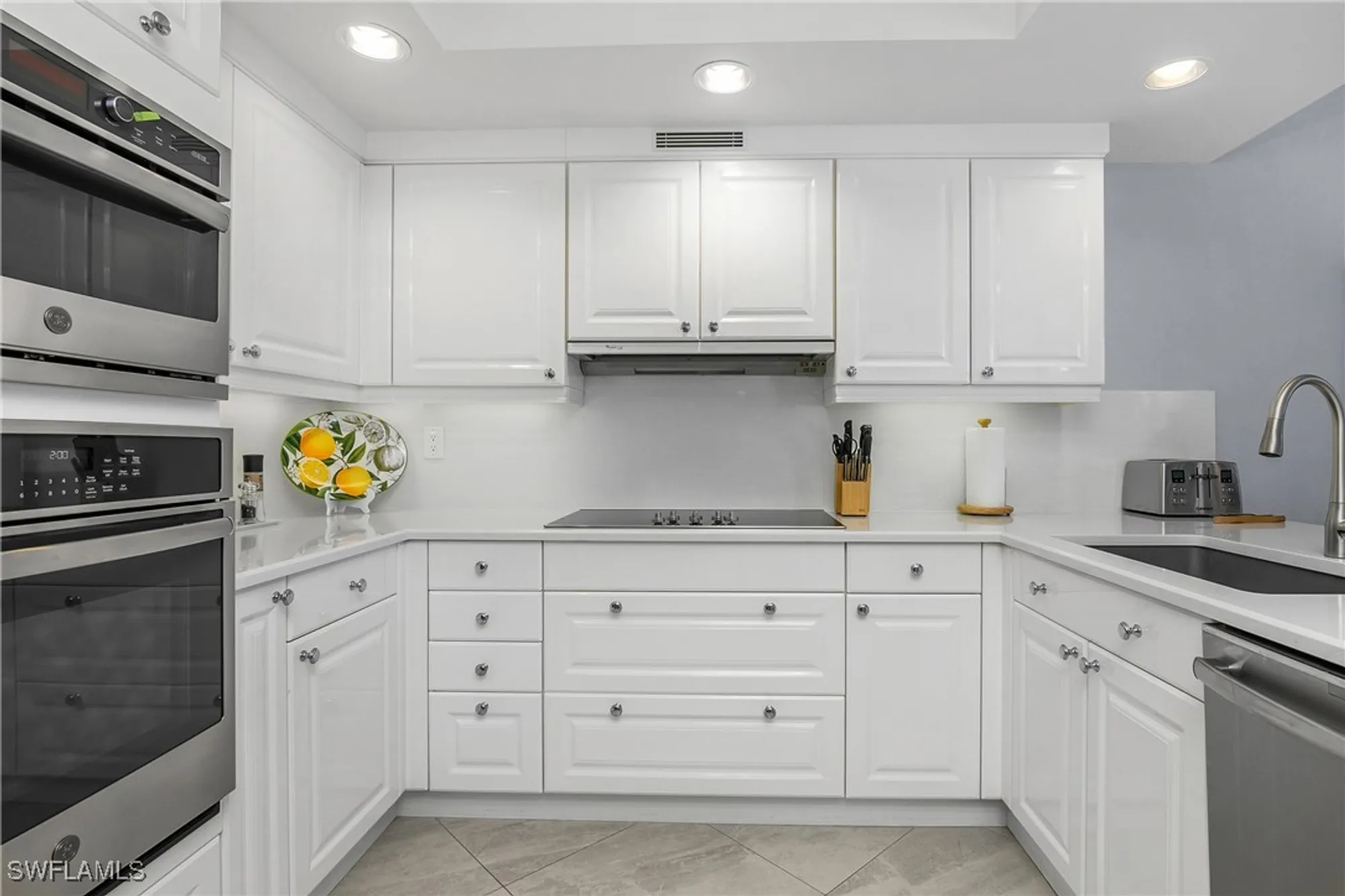 Property Slideshow image 10 of 26 | 7225 pelican bay blvd 203, Naples, FL, 34108