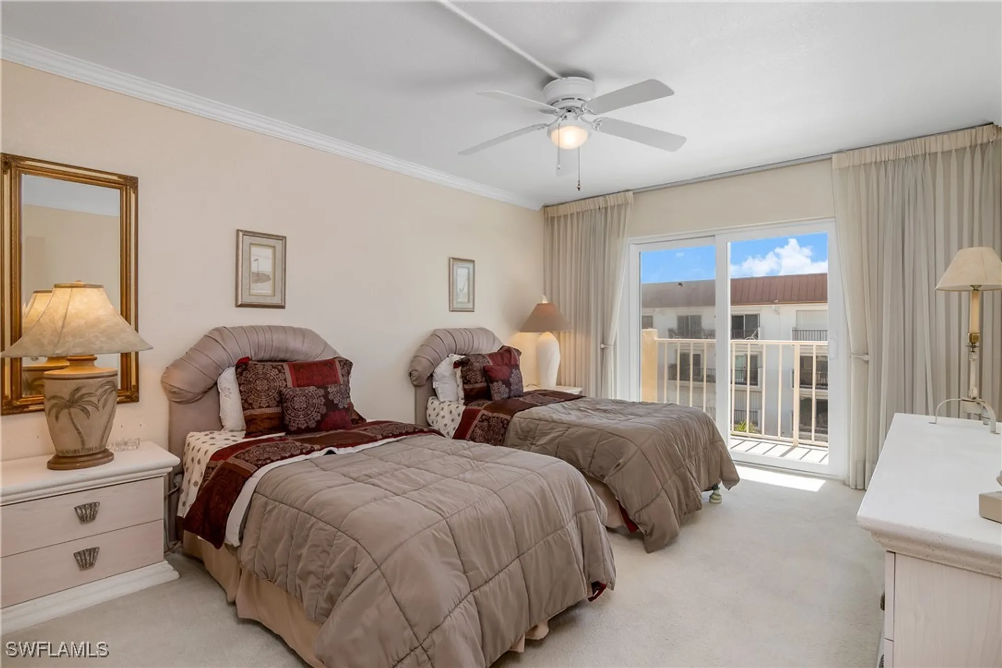 Property Slideshow image 10 of 25 | 3000 gulf shore blvd 415, Naples, FL, 34103