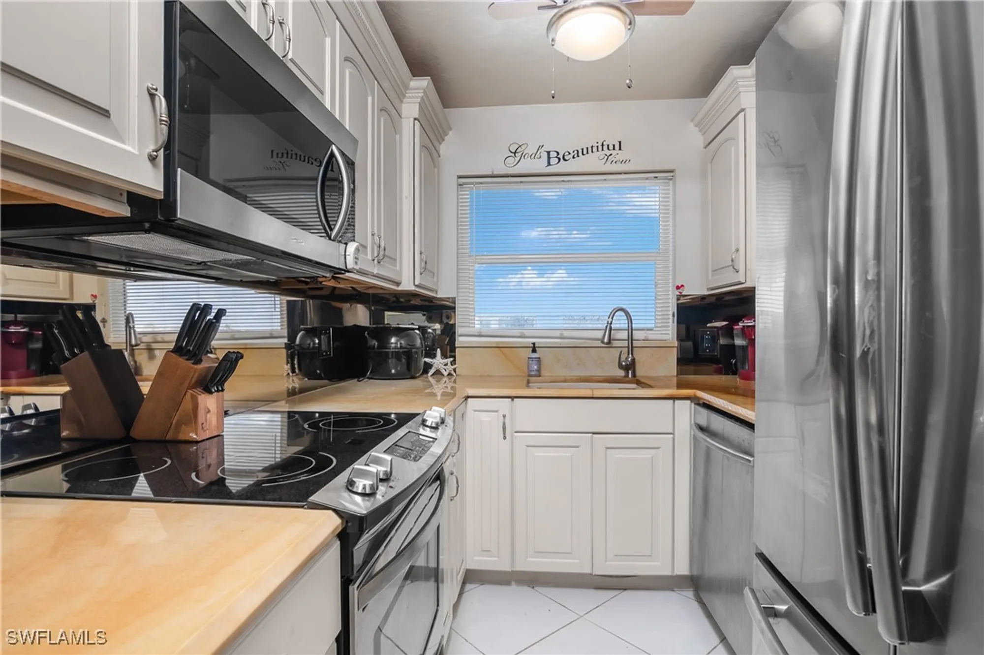 Property Slideshow image 20 of 25 | 3000 gulf shore blvd 415, Naples, FL, 34103