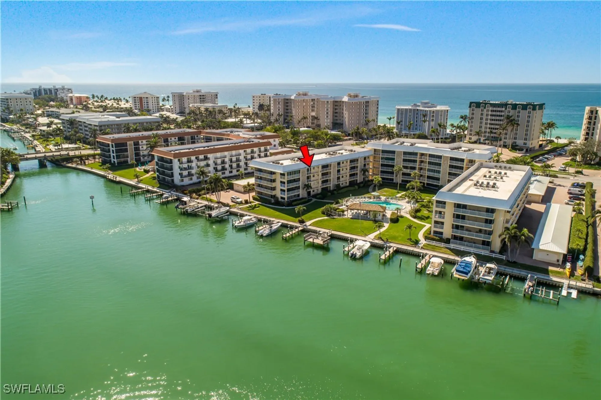 Property Slideshow image 4 of 25 | 3000 gulf shore blvd 415, Naples, FL, 34103