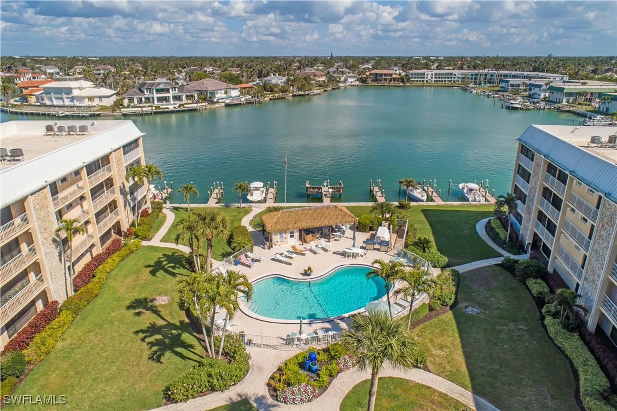 Property Slideshow image 6 of 25 | 3000 gulf shore blvd 415, Naples, FL, 34103