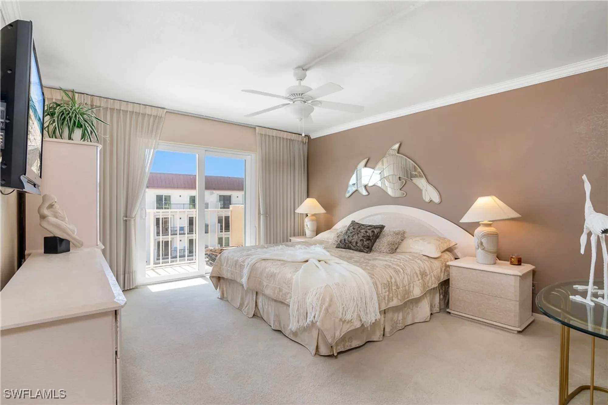 Property Slideshow image 7 of 25 | 3000 gulf shore blvd 415, Naples, FL, 34103