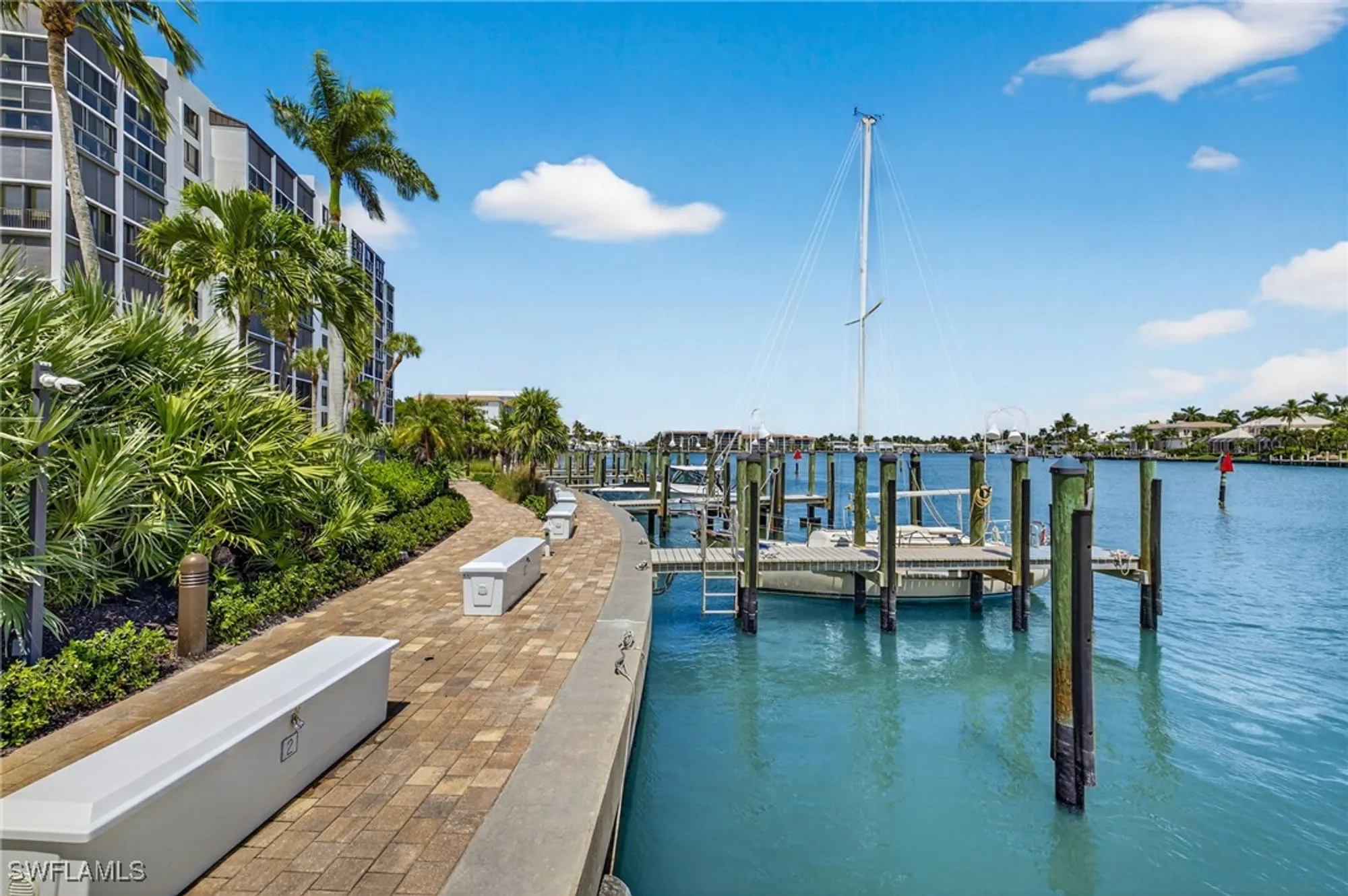 Property Slideshow image 15 of 27 | 2400 gulf shore blvd n ph 4, Naples, FL, 34103