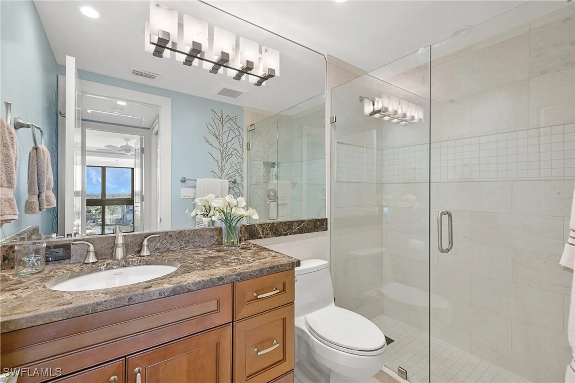 Property Slideshow image 11 of 27 | 2400 gulf shore blvd n ph 4, Naples, FL, 34103