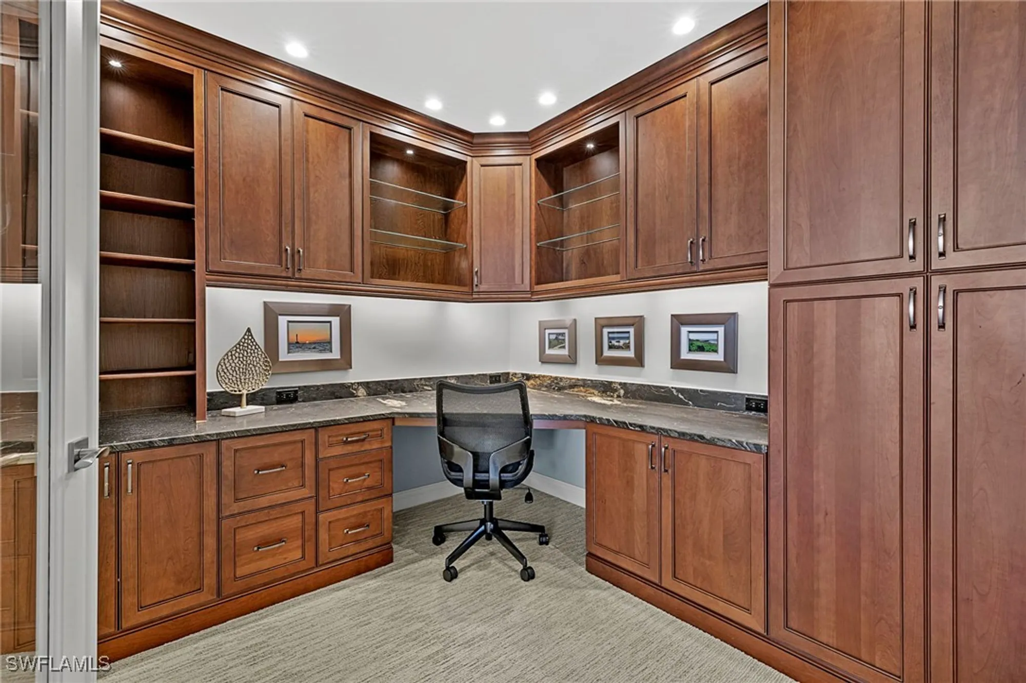 Property Slideshow image 6 of 27 | 2400 gulf shore blvd n ph 4, Naples, FL, 34103