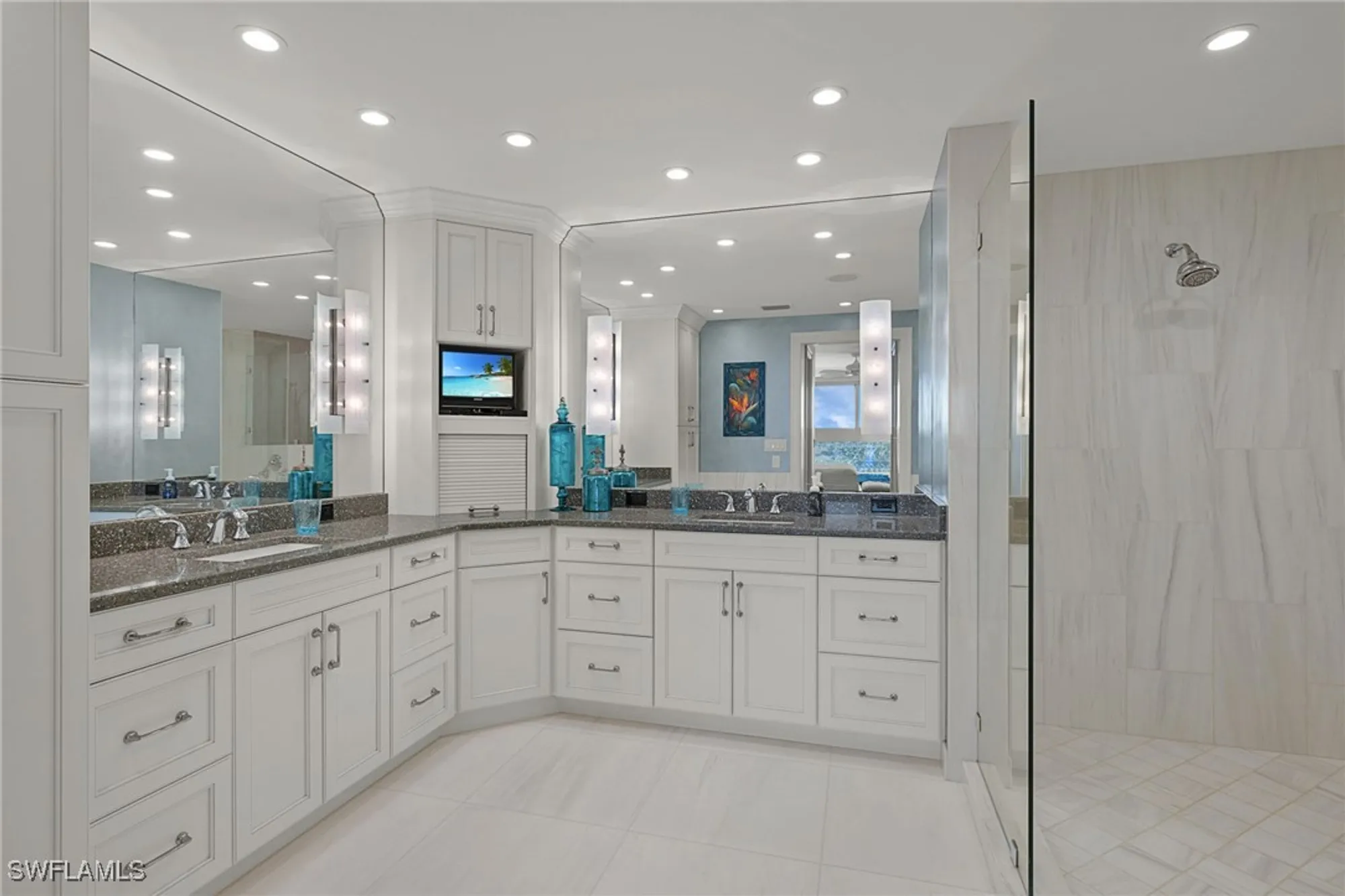 Property Slideshow image 9 of 27 | 2400 gulf shore blvd n ph 4, Naples, FL, 34103