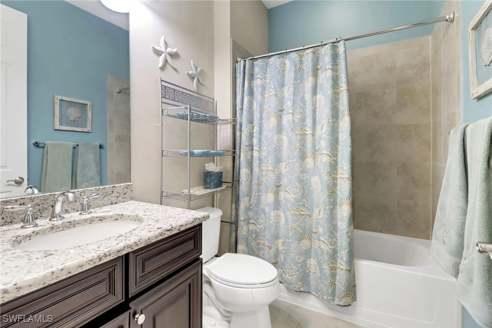 Property Slideshow image 13 of 41 | 9065 albion ln 4903, Naples, FL, 34113