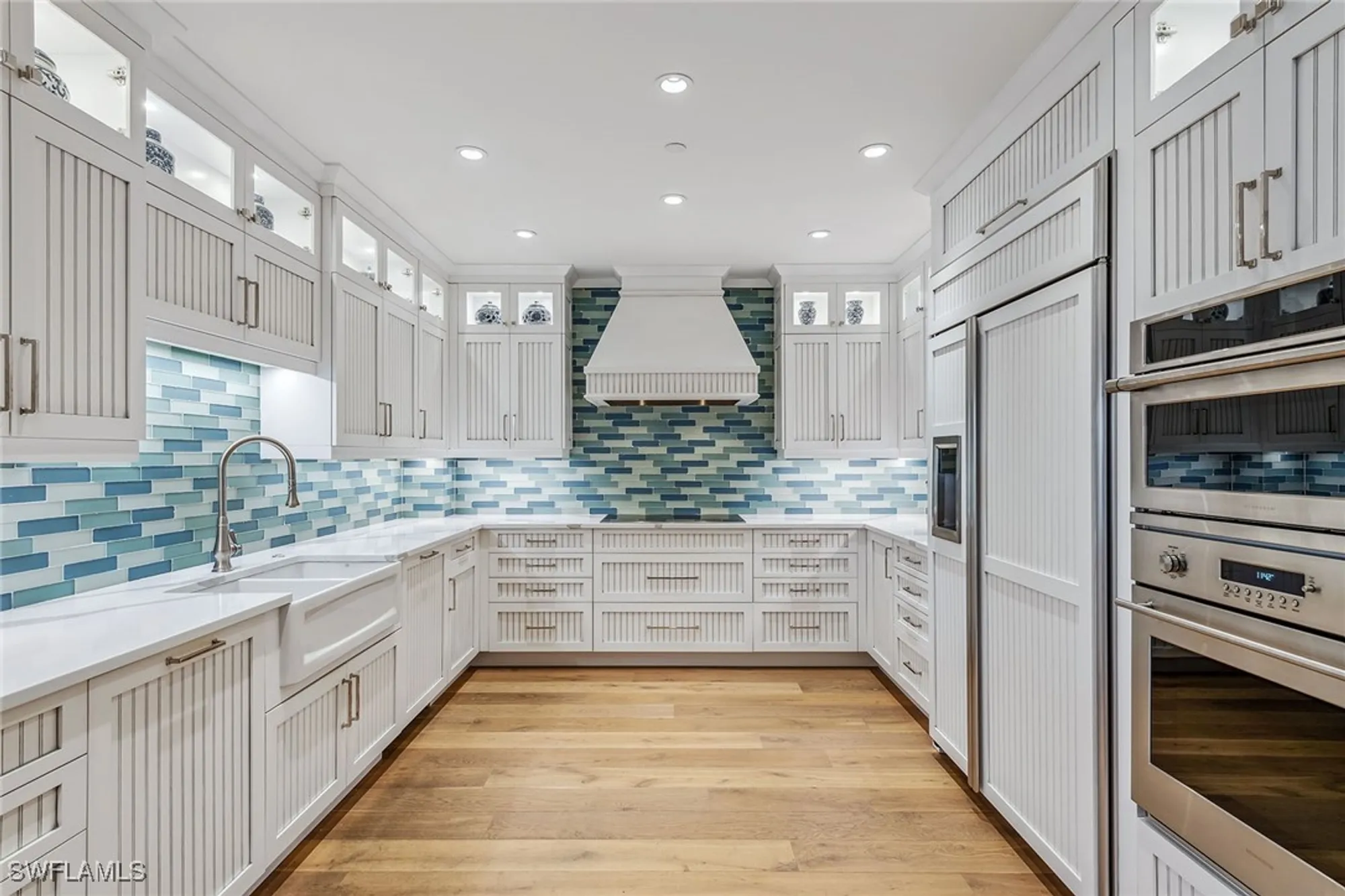 Property Slideshow image 6 of 33 | 8787 bay colony dr 903, Naples, FL, 34108