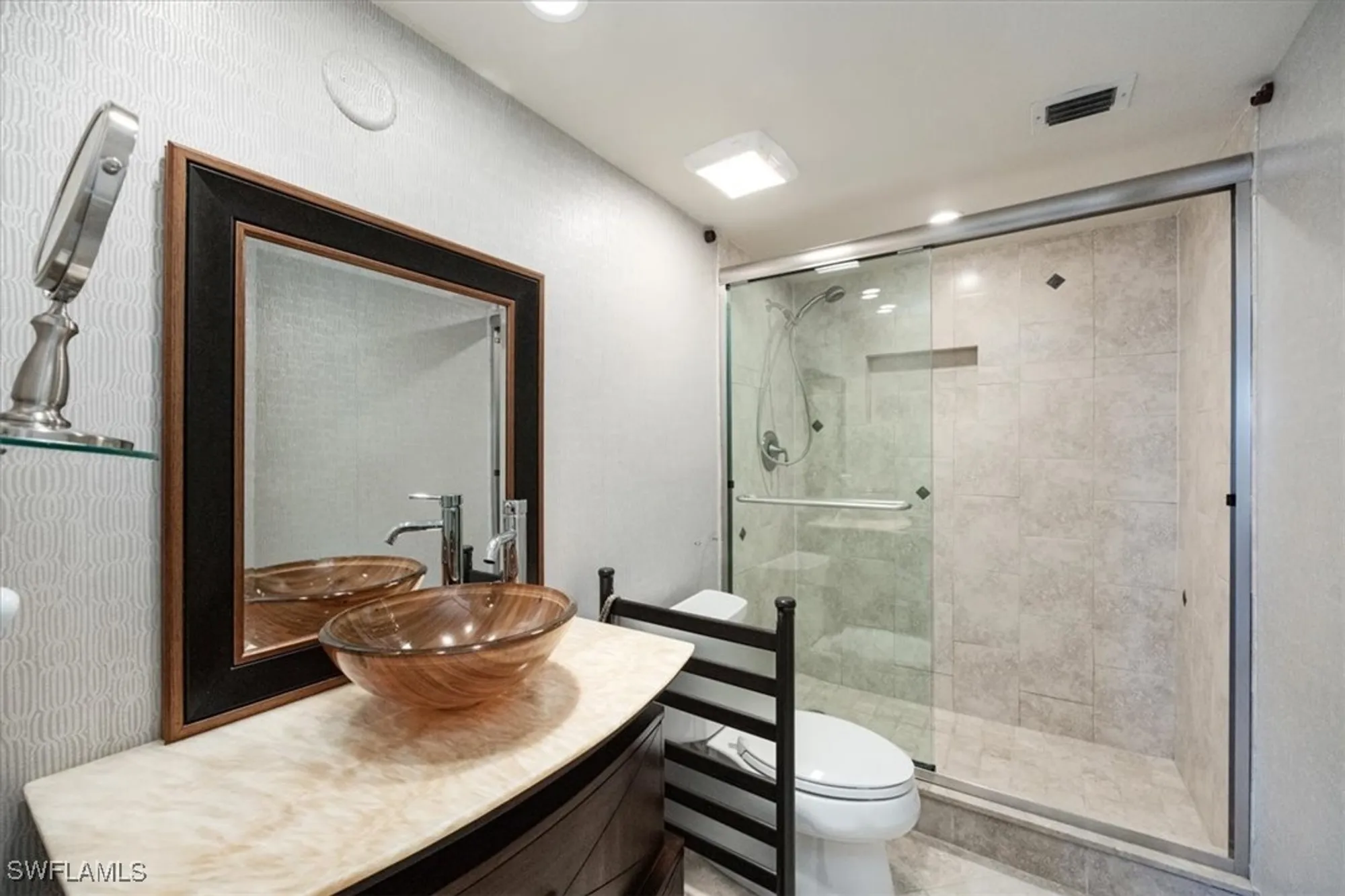 Property Slideshow image 15 of 23 | 2900 gulf shore blvd 406, Naples, FL, 34103