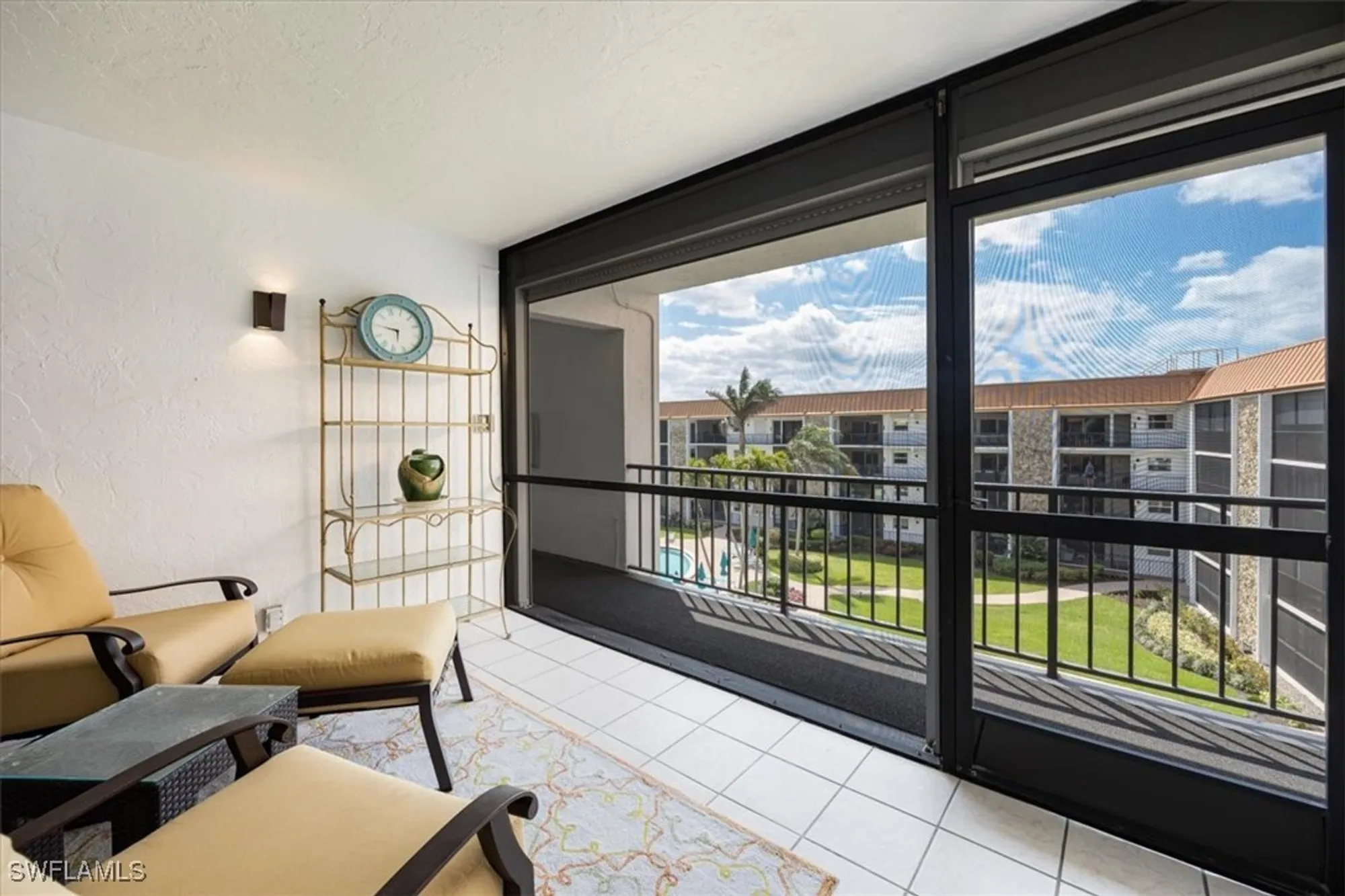 Property Slideshow image 16 of 23 | 2900 gulf shore blvd 406, Naples, FL, 34103