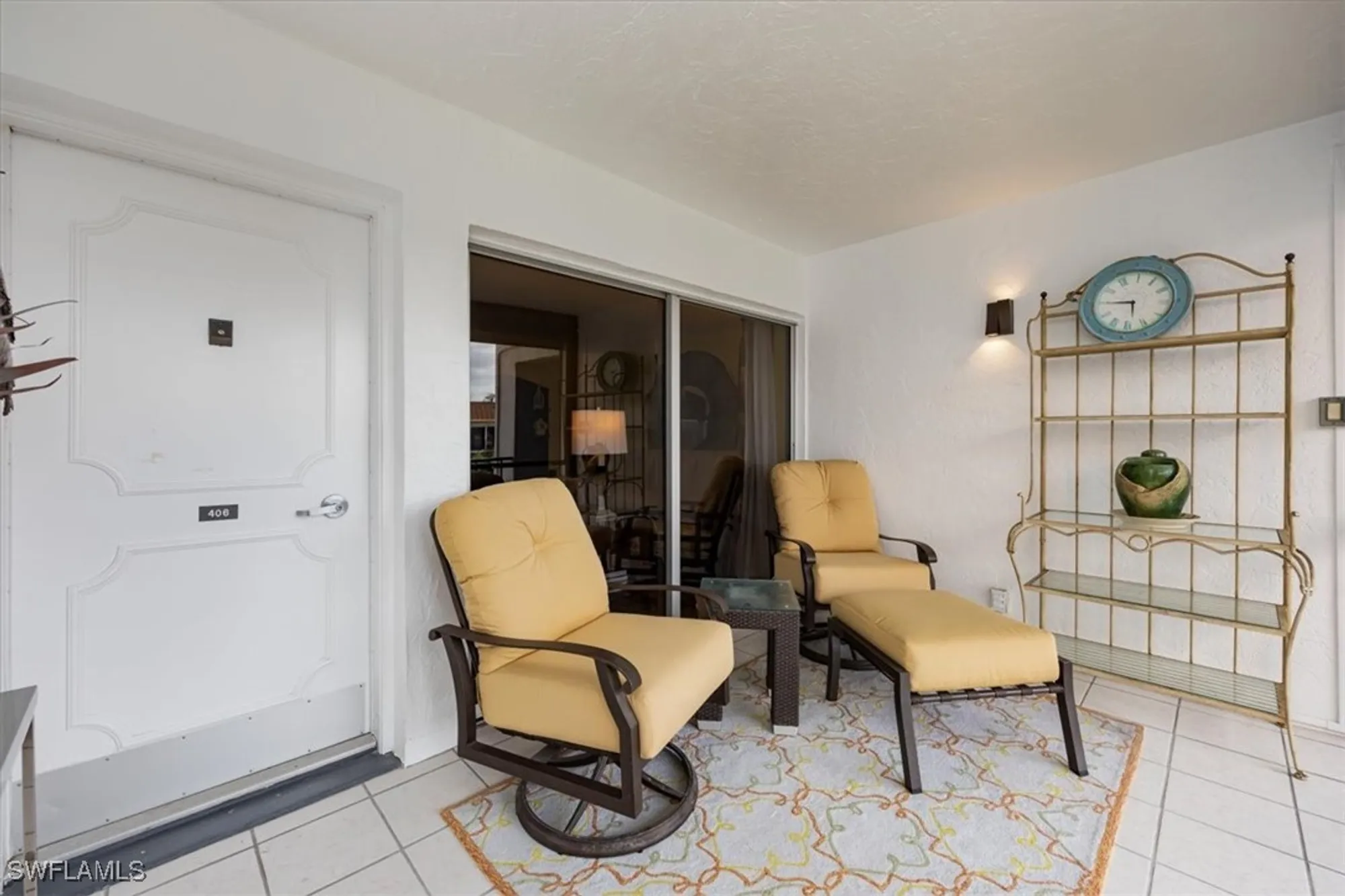 Property Slideshow image 17 of 23 | 2900 gulf shore blvd 406, Naples, FL, 34103