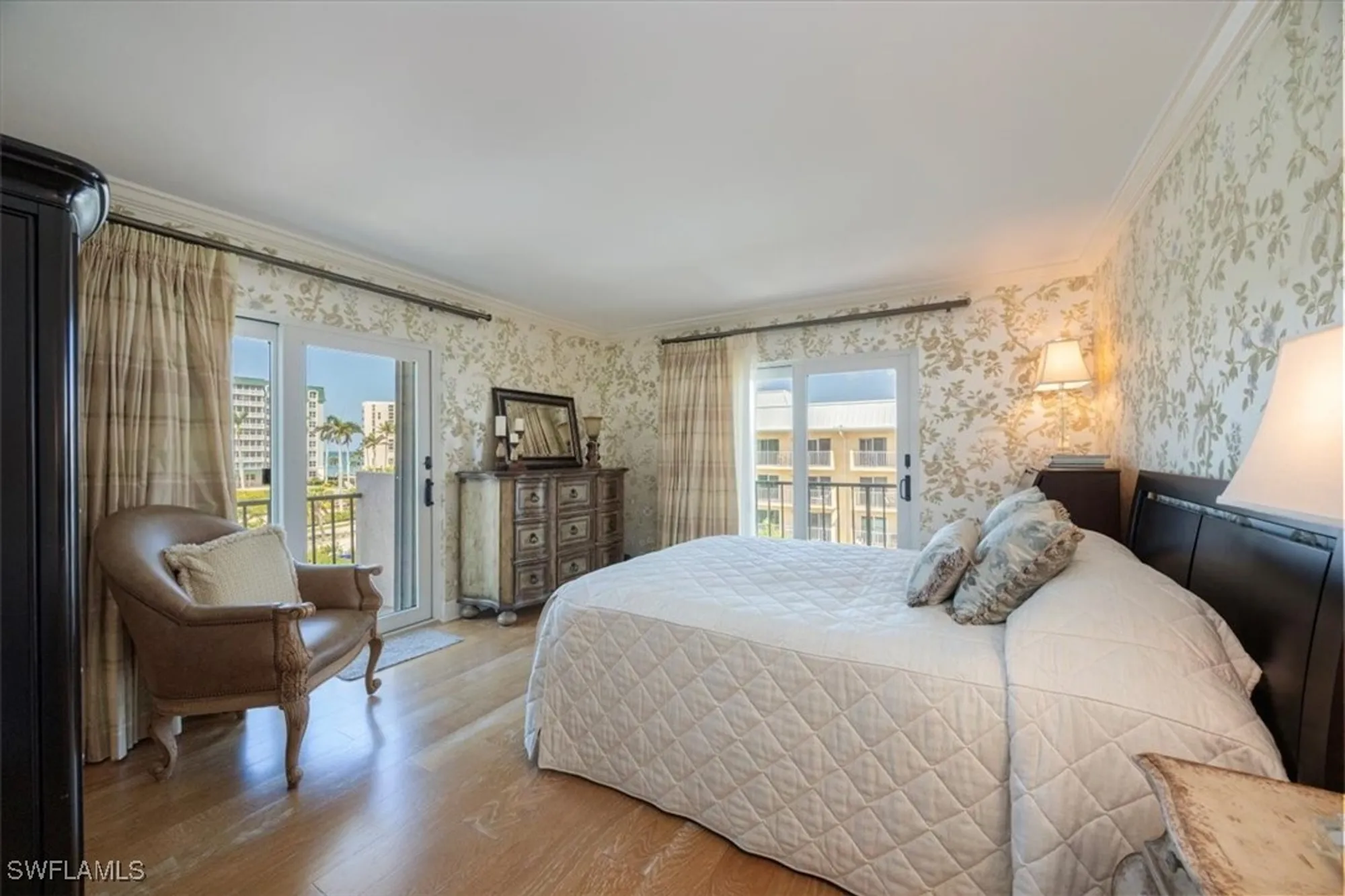 Property Slideshow image 10 of 23 | 2900 gulf shore blvd 406, Naples, FL, 34103