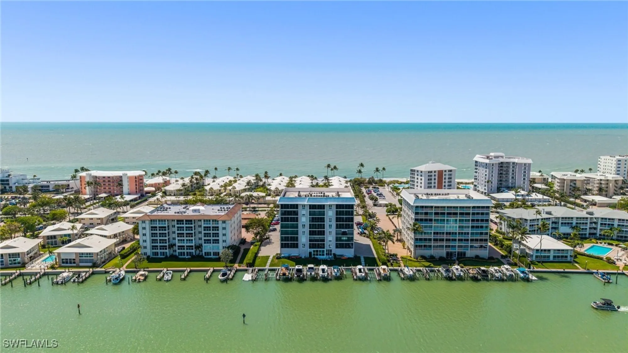 Property Slideshow image 16 of 37 | 2650 gulf shore blvd 701, Naples, FL, 34103