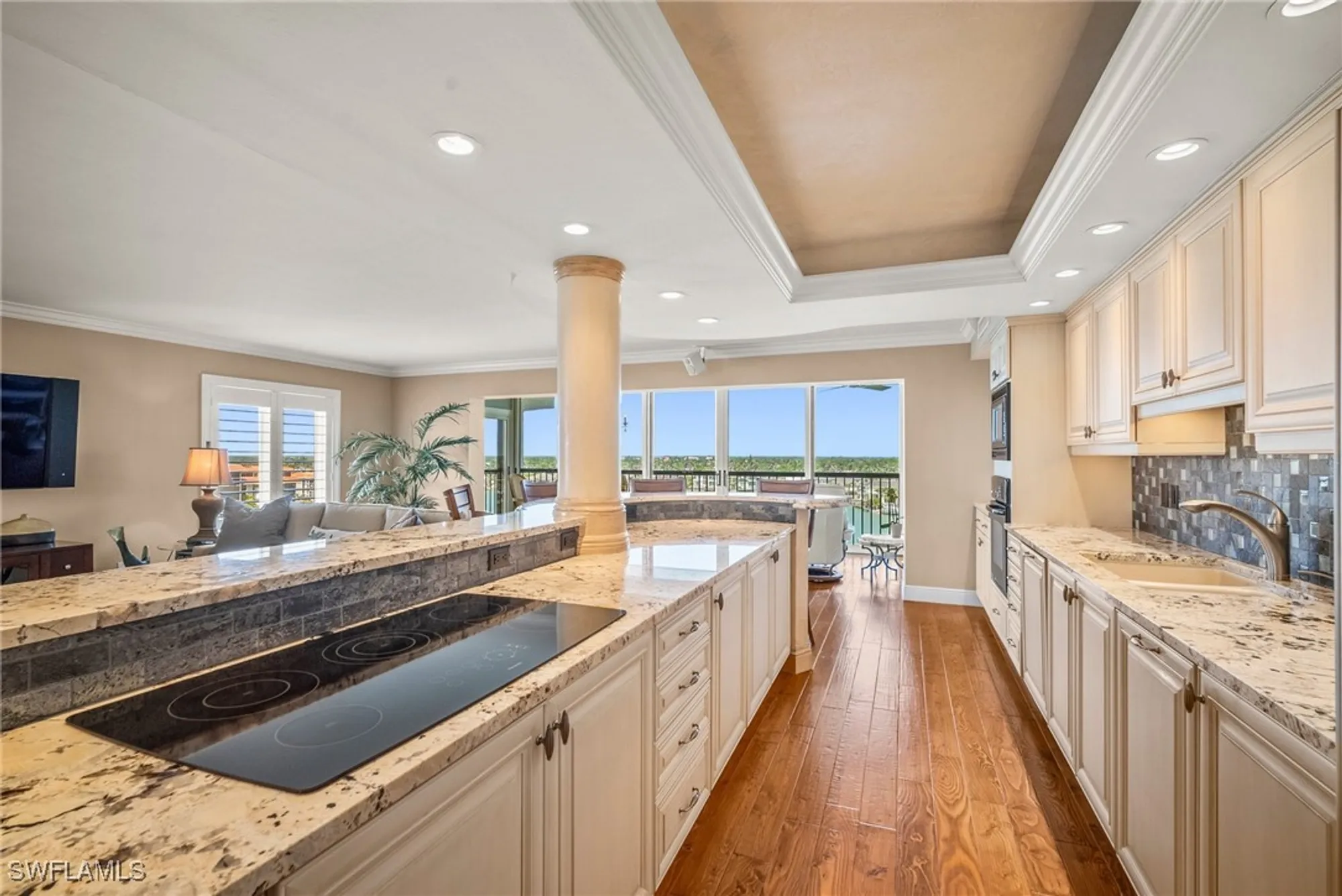 Property Slideshow image 17 of 37 | 2650 gulf shore blvd 701, Naples, FL, 34103