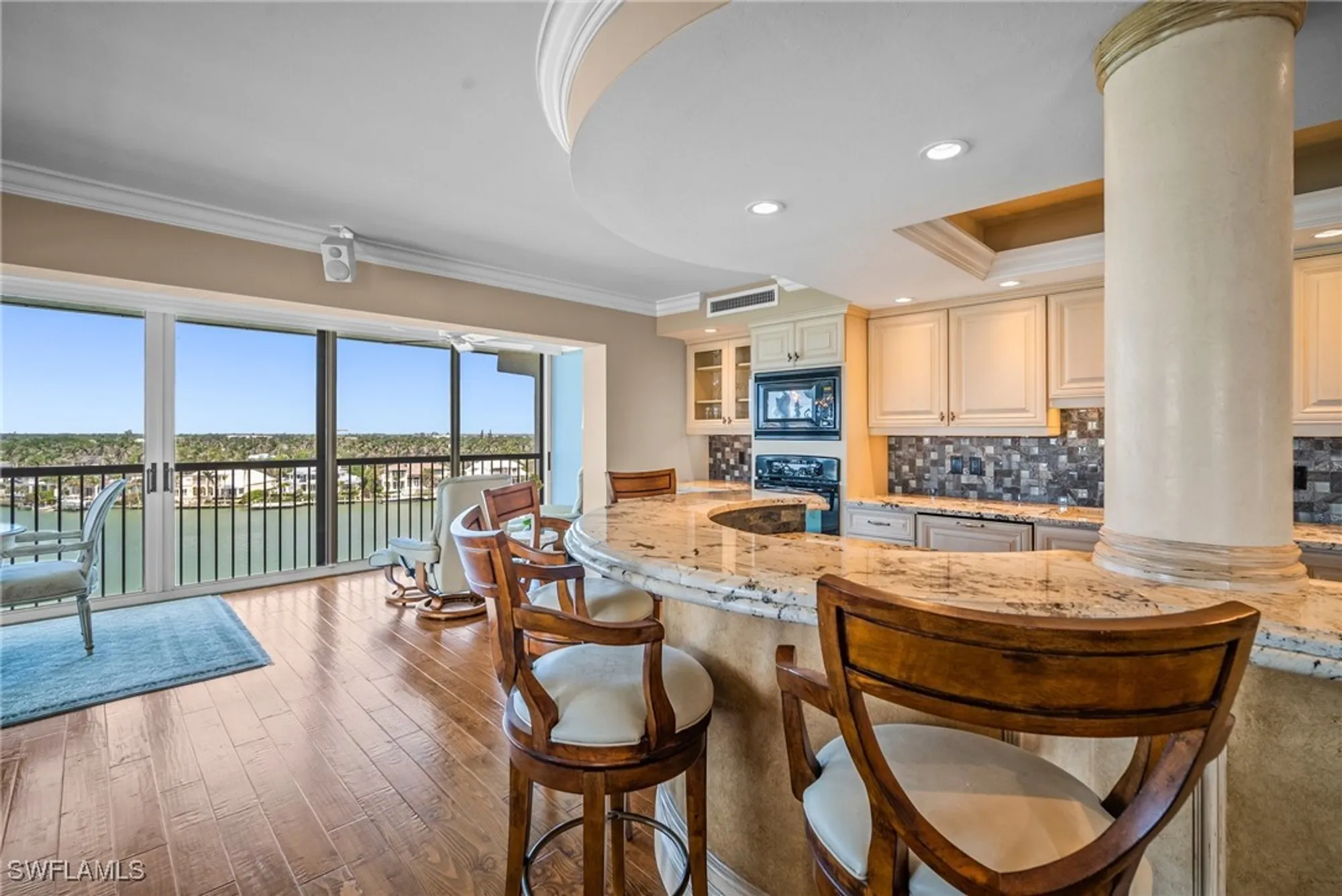 Property Slideshow image 18 of 37 | 2650 gulf shore blvd 701, Naples, FL, 34103