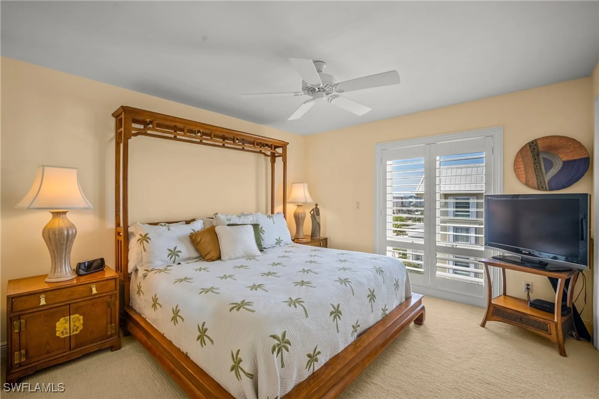 Property Slideshow image 10 of 37 | 2650 gulf shore blvd 701, Naples, FL, 34103