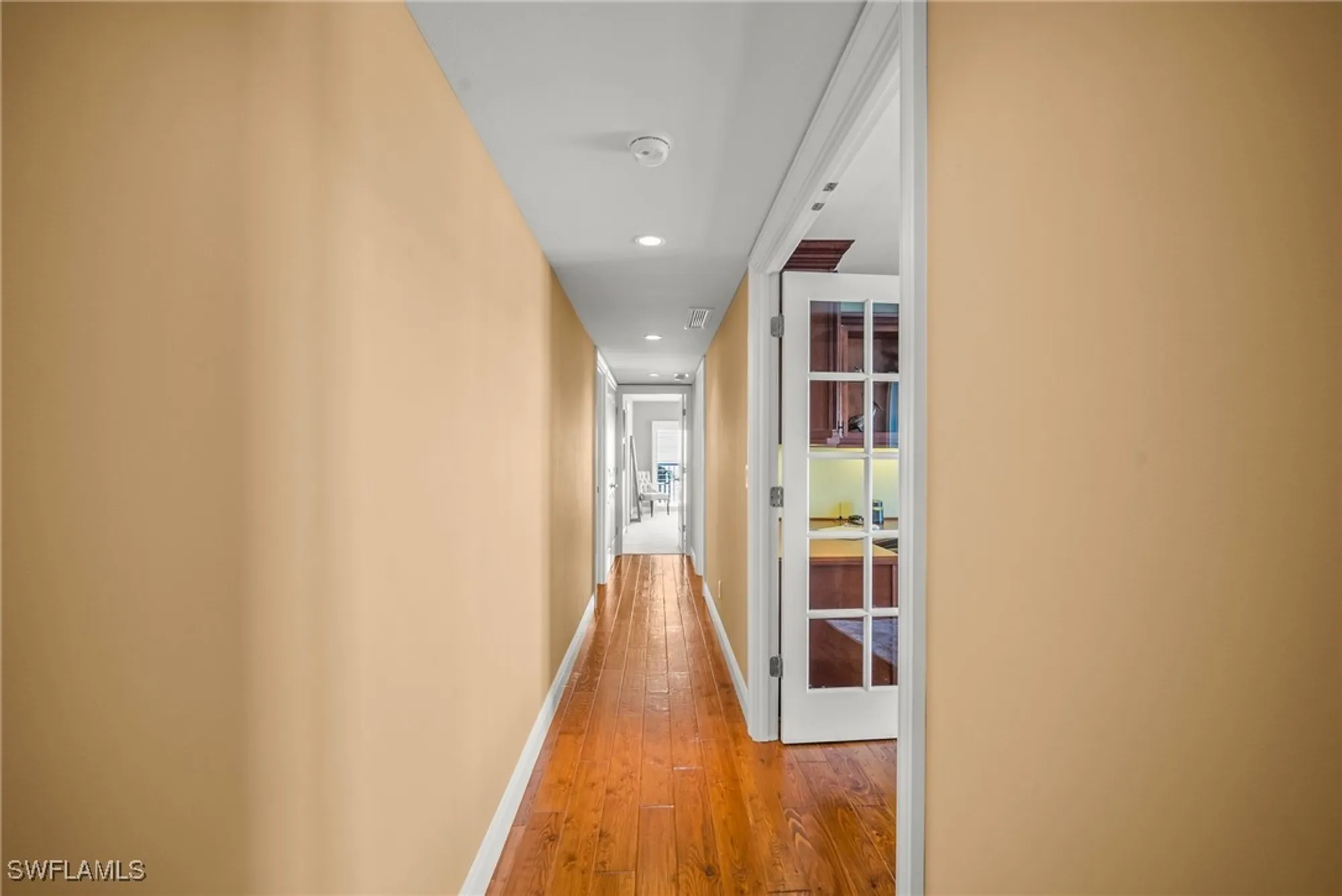 Property Slideshow image 27 of 37 | 2650 gulf shore blvd 701, Naples, FL, 34103