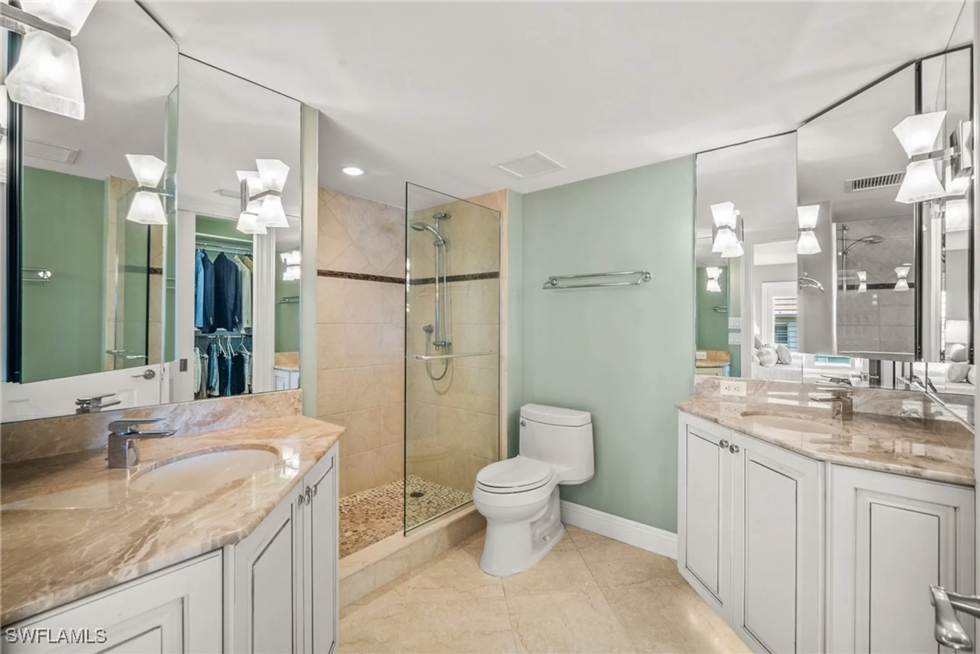 Property Slideshow image 8 of 37 | 2650 gulf shore blvd 701, Naples, FL, 34103