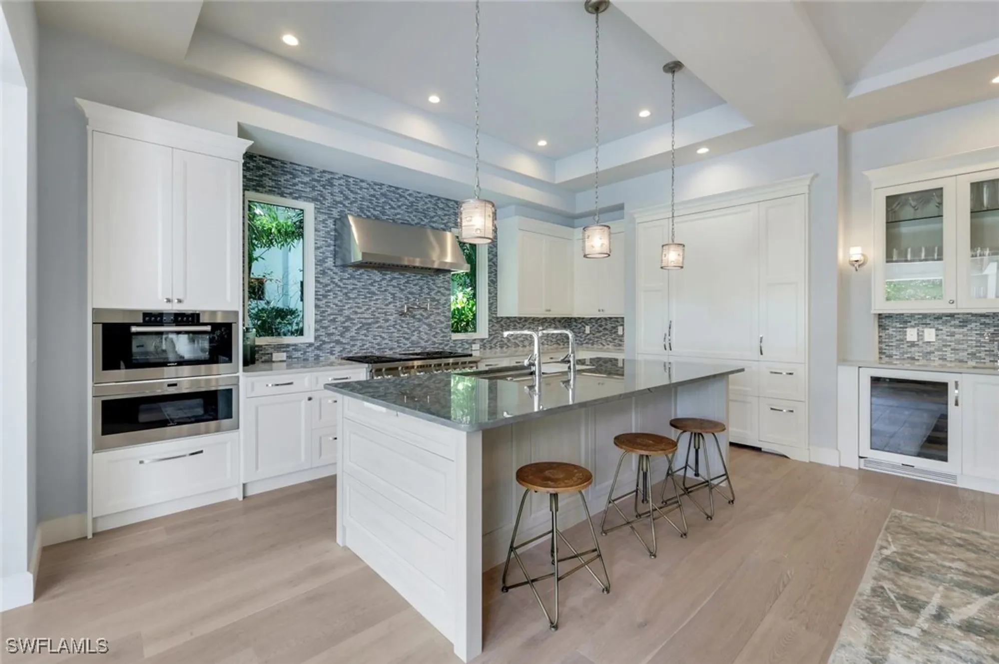 Property Slideshow image 14 of 49 | 875 wedge dr, Naples, FL, 34103