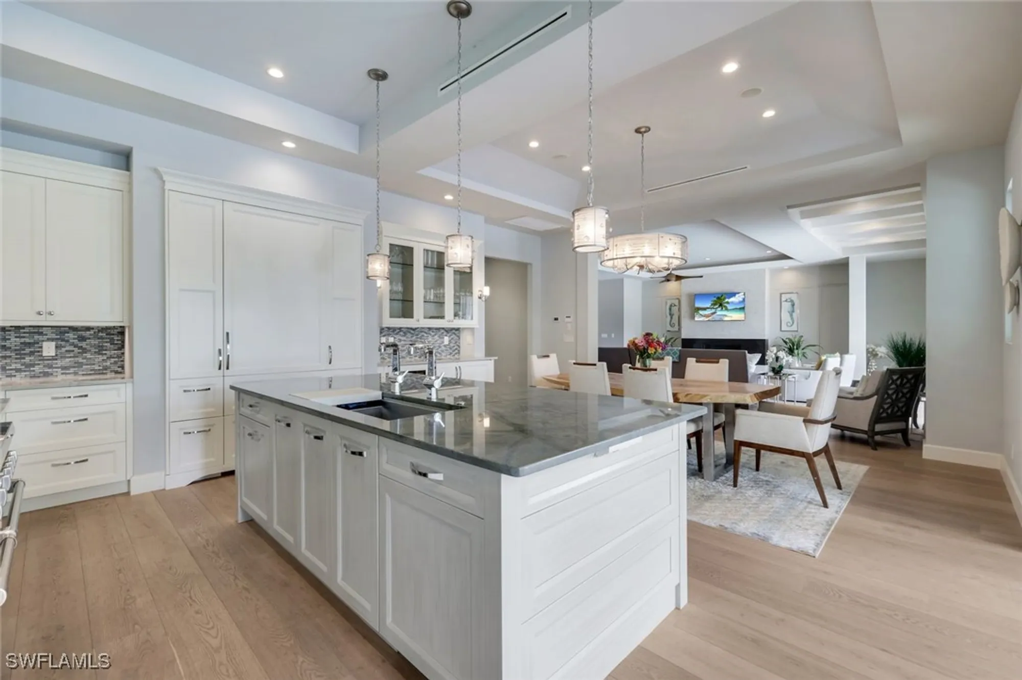 Property Slideshow image 15 of 49 | 875 wedge dr, Naples, FL, 34103