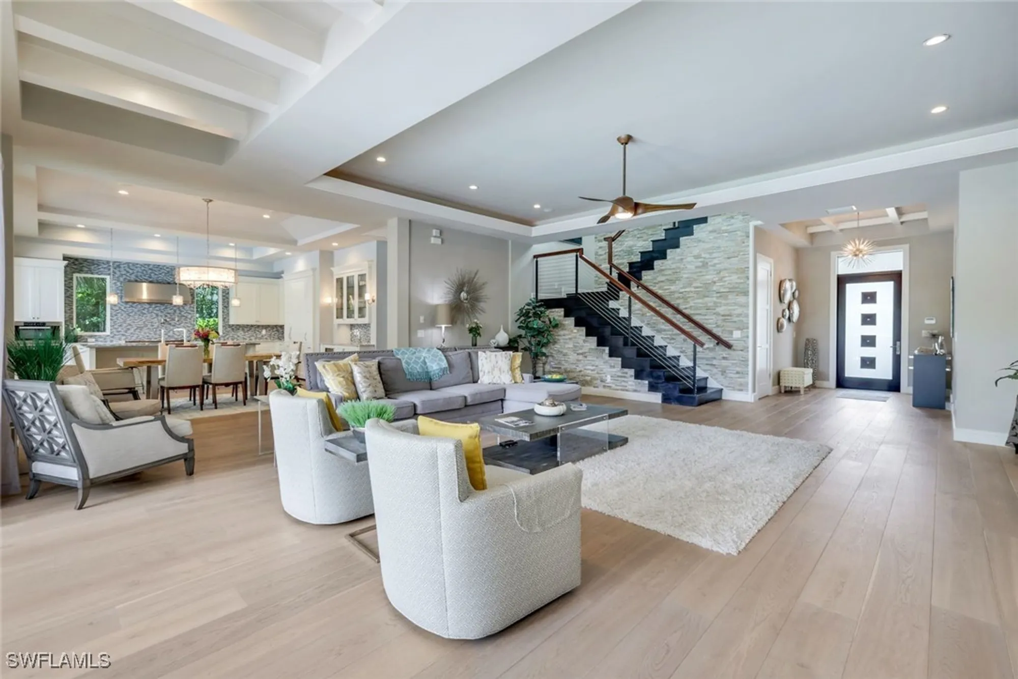 Property Slideshow image 11 of 49 | 875 wedge dr, Naples, FL, 34103