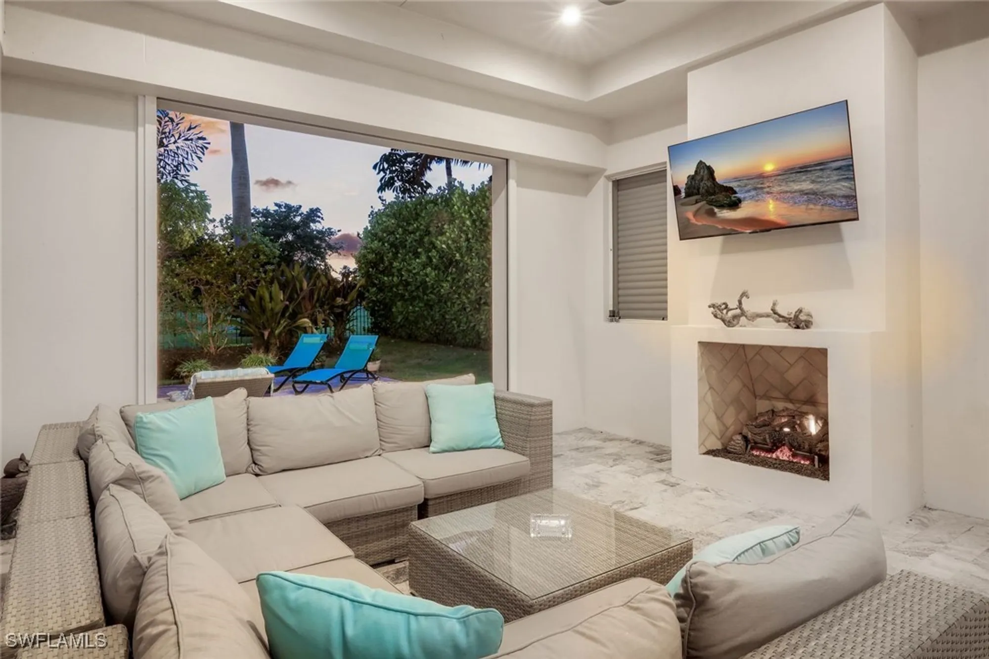 Property Slideshow image 22 of 49 | 875 wedge dr, Naples, FL, 34103