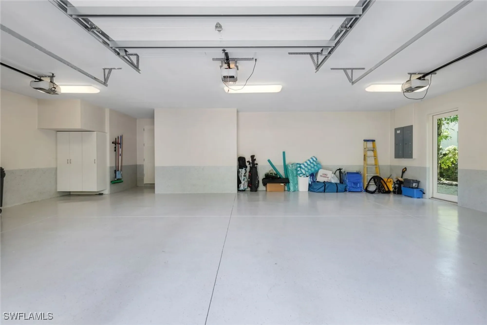 Property Slideshow image 48 of 49 | 875 wedge dr, Naples, FL, 34103