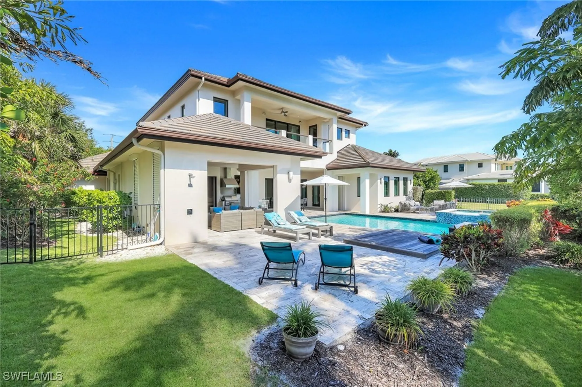 Property Slideshow image 7 of 49 | 875 wedge dr, Naples, FL, 34103