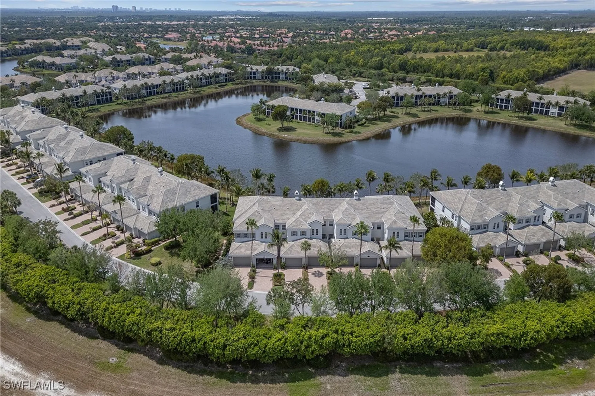 Property Slideshow image 29 of 49 | 9267 museo cir 202, Naples, FL, 34114