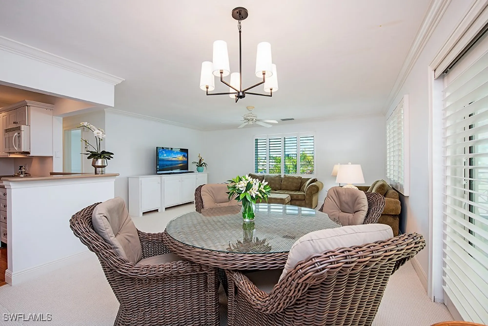 Property Slideshow image 6 of 16 | 1950 gulf shore blvd 309, Naples, FL, 34102