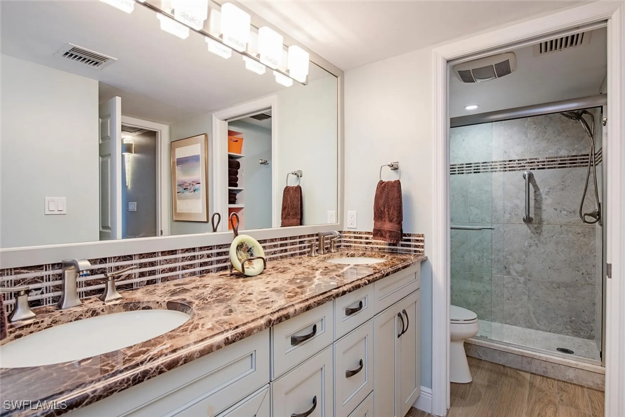 Property Slideshow image 11 of 15 | 3443 gulf shore blvd 409, Naples, FL, 34103