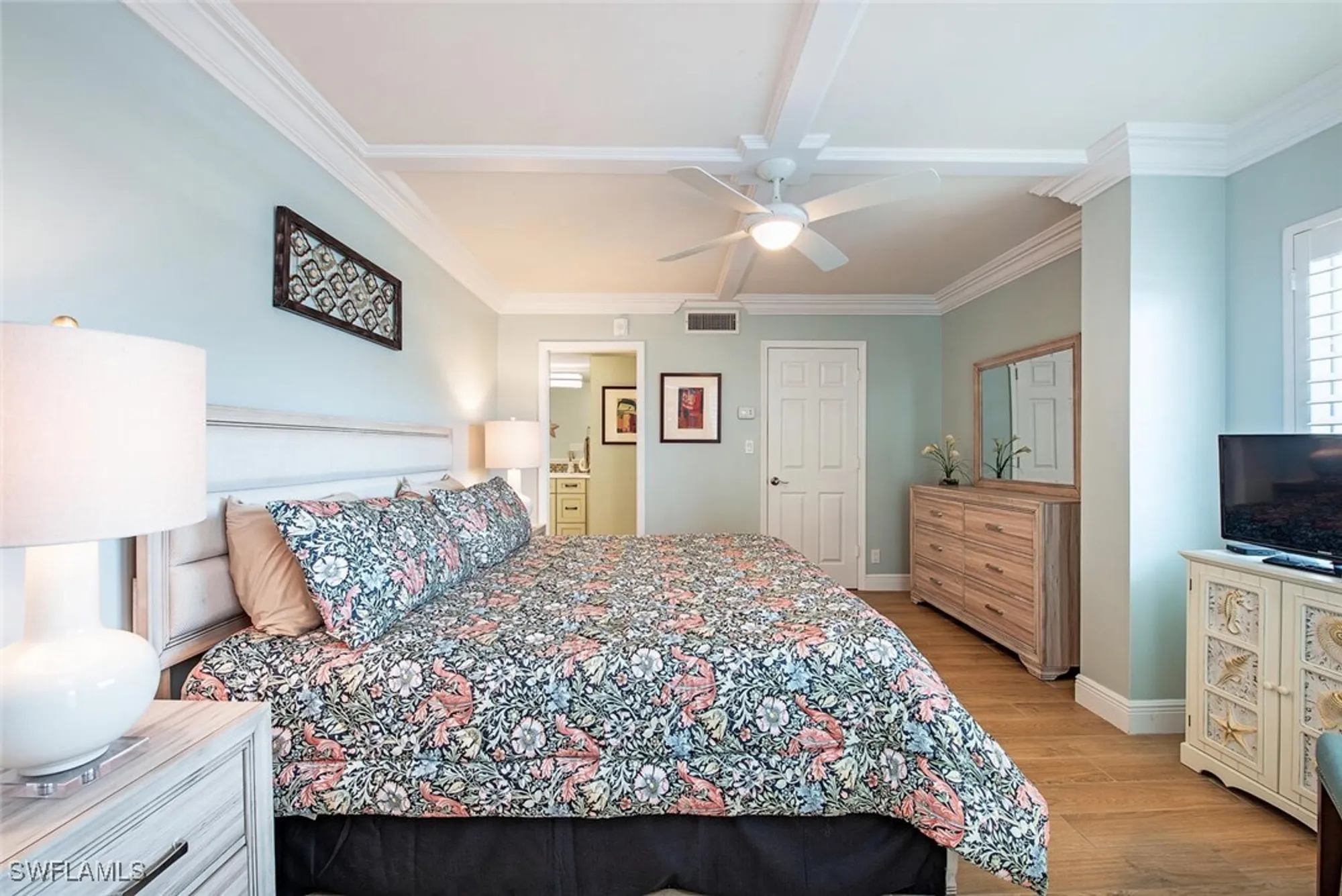 Property Slideshow image 8 of 15 | 3443 gulf shore blvd 409, Naples, FL, 34103